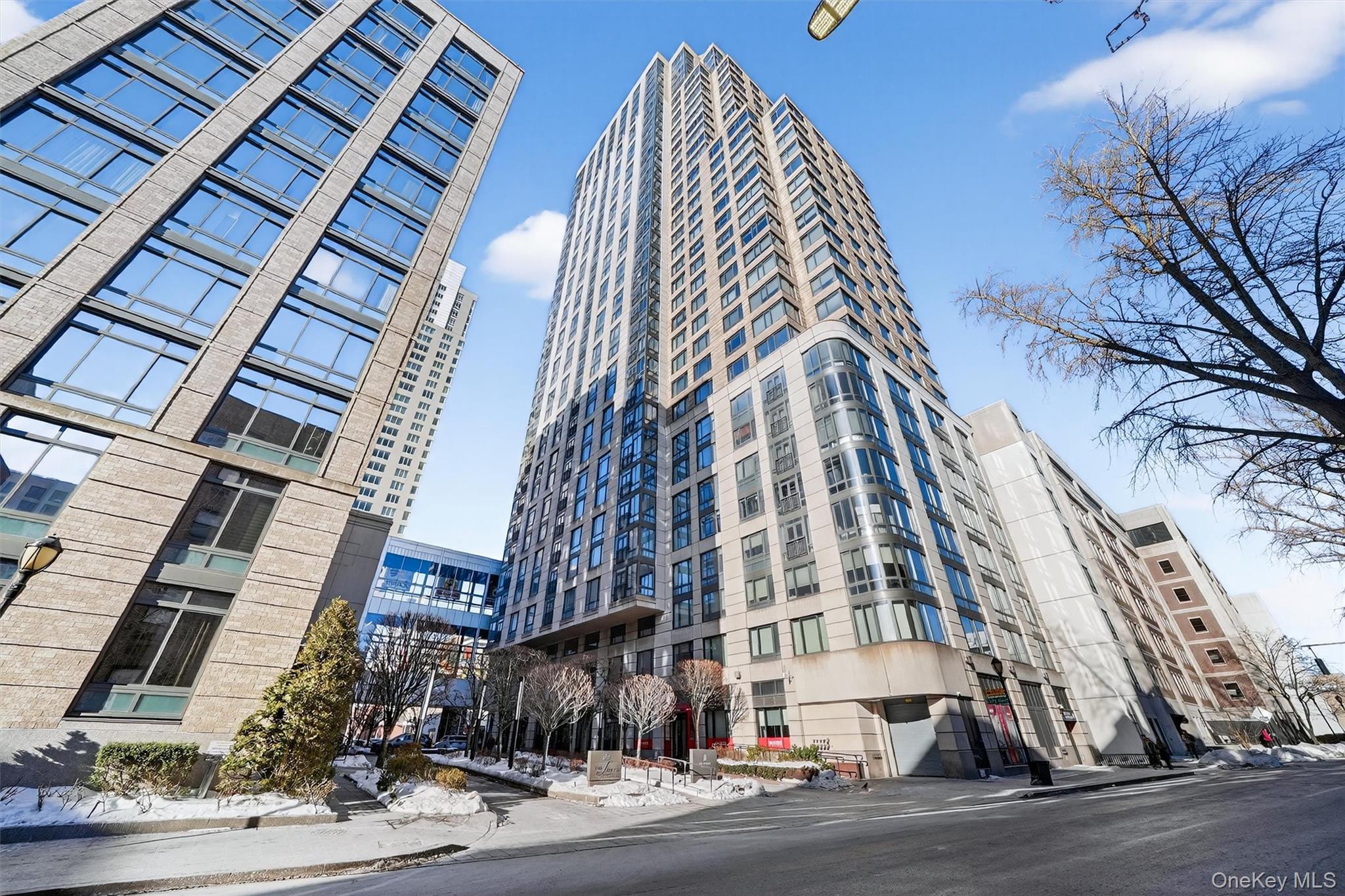 10 City Place Unit: PH3H