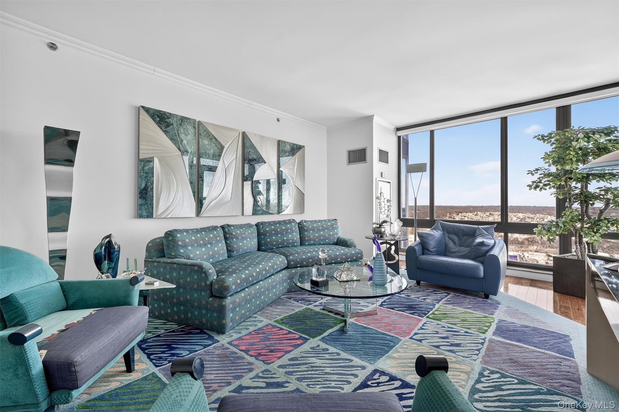 10 City Place Unit: PH3H