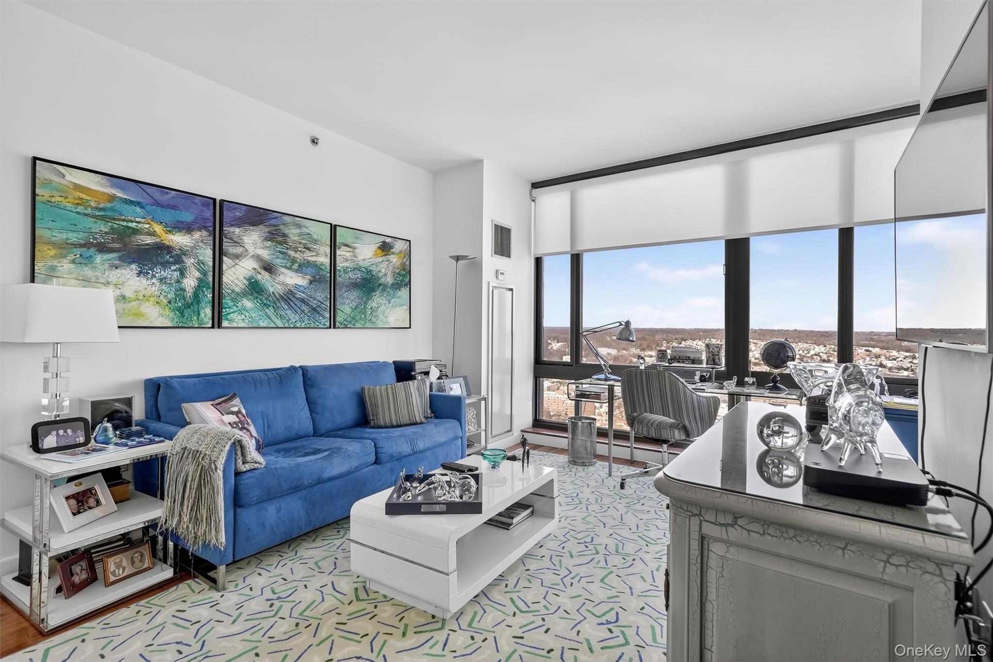 10 City Place Unit: PH3H