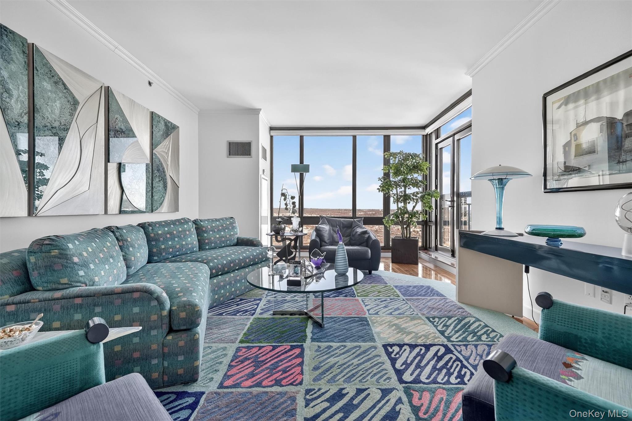 10 City Place Unit: PH3H