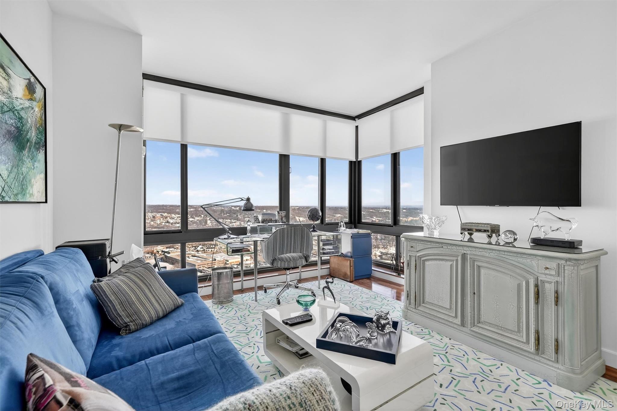 10 City Place Unit: PH3H