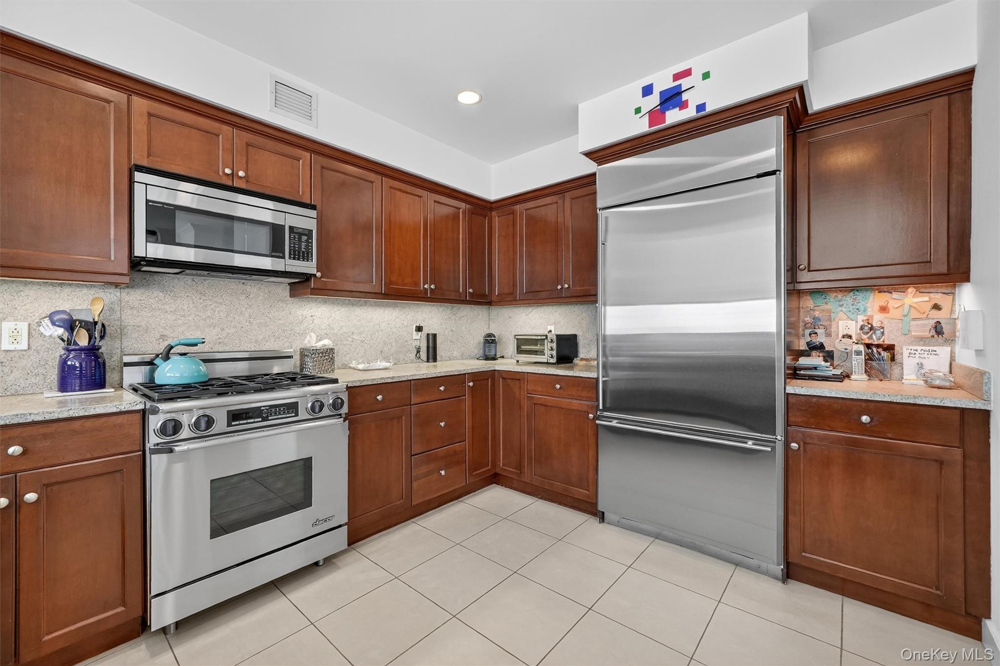 10 City Place Unit: PH3H