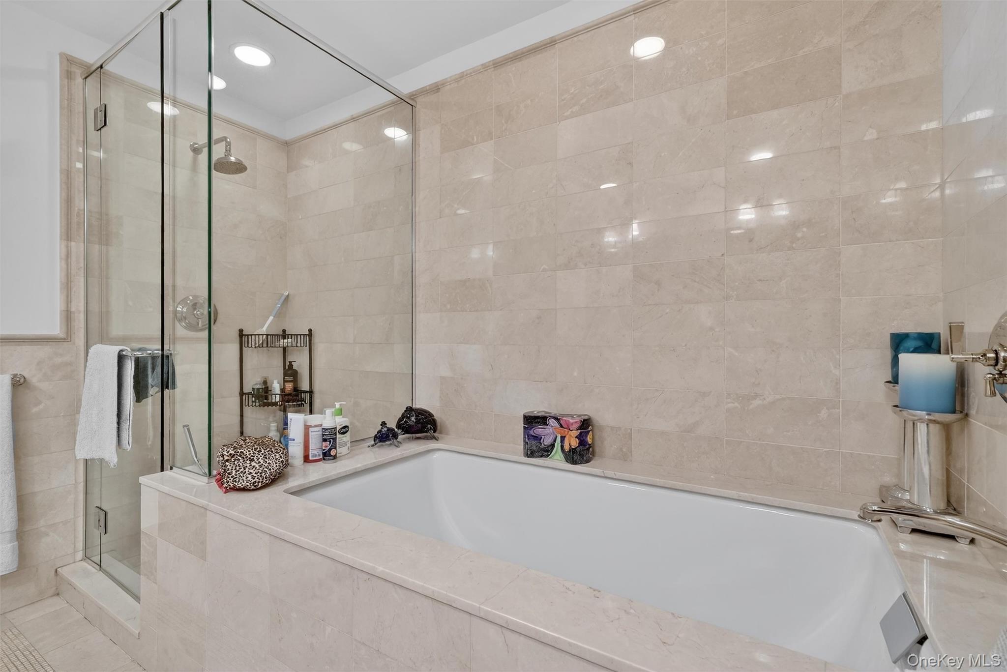 10 City Place Unit: PH3H