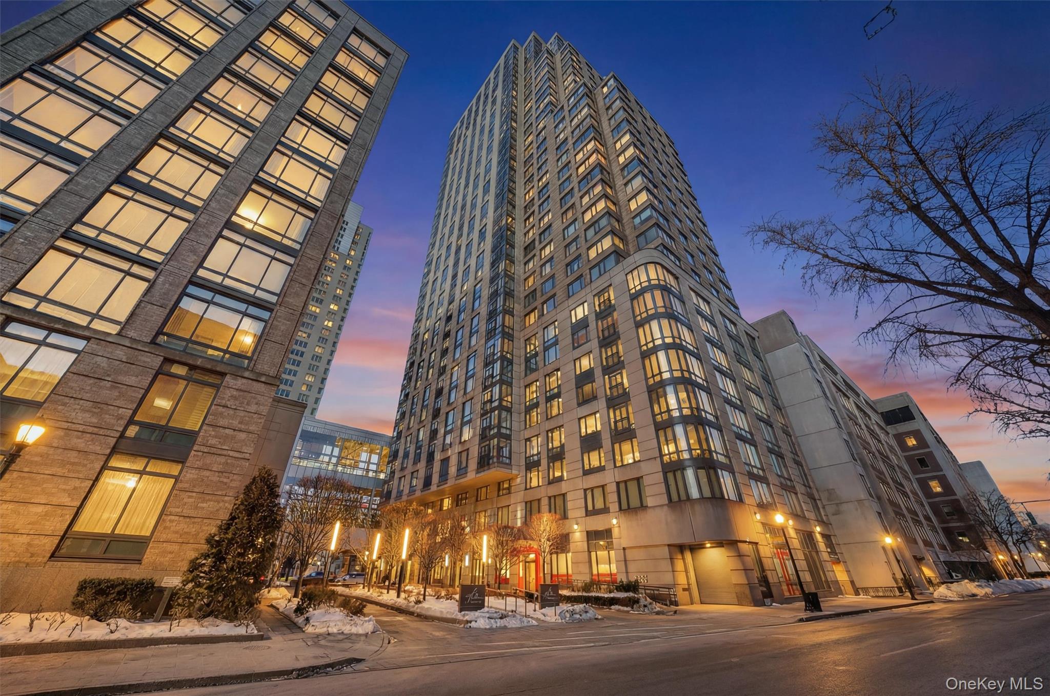 10 City Place Unit: PH3H