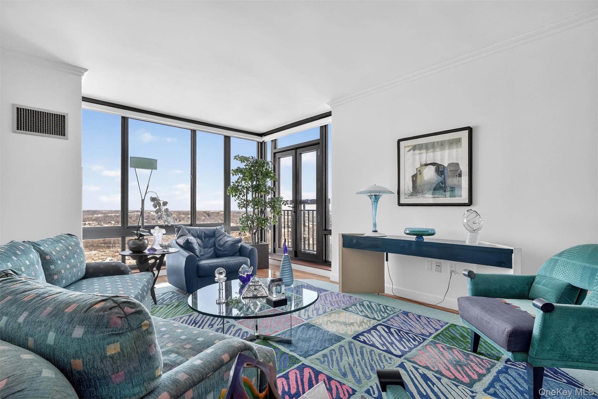 10 City Place Unit: PH3H