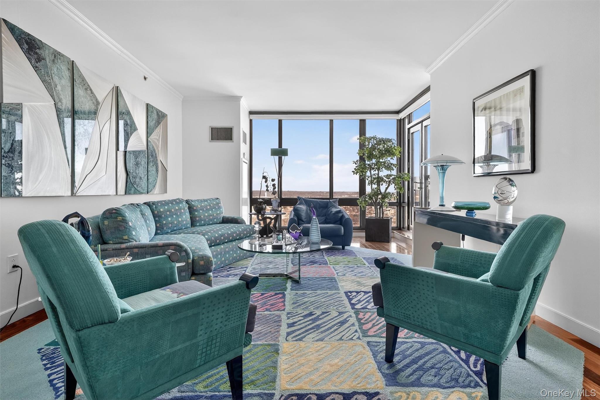 10 City Place Unit: PH3H