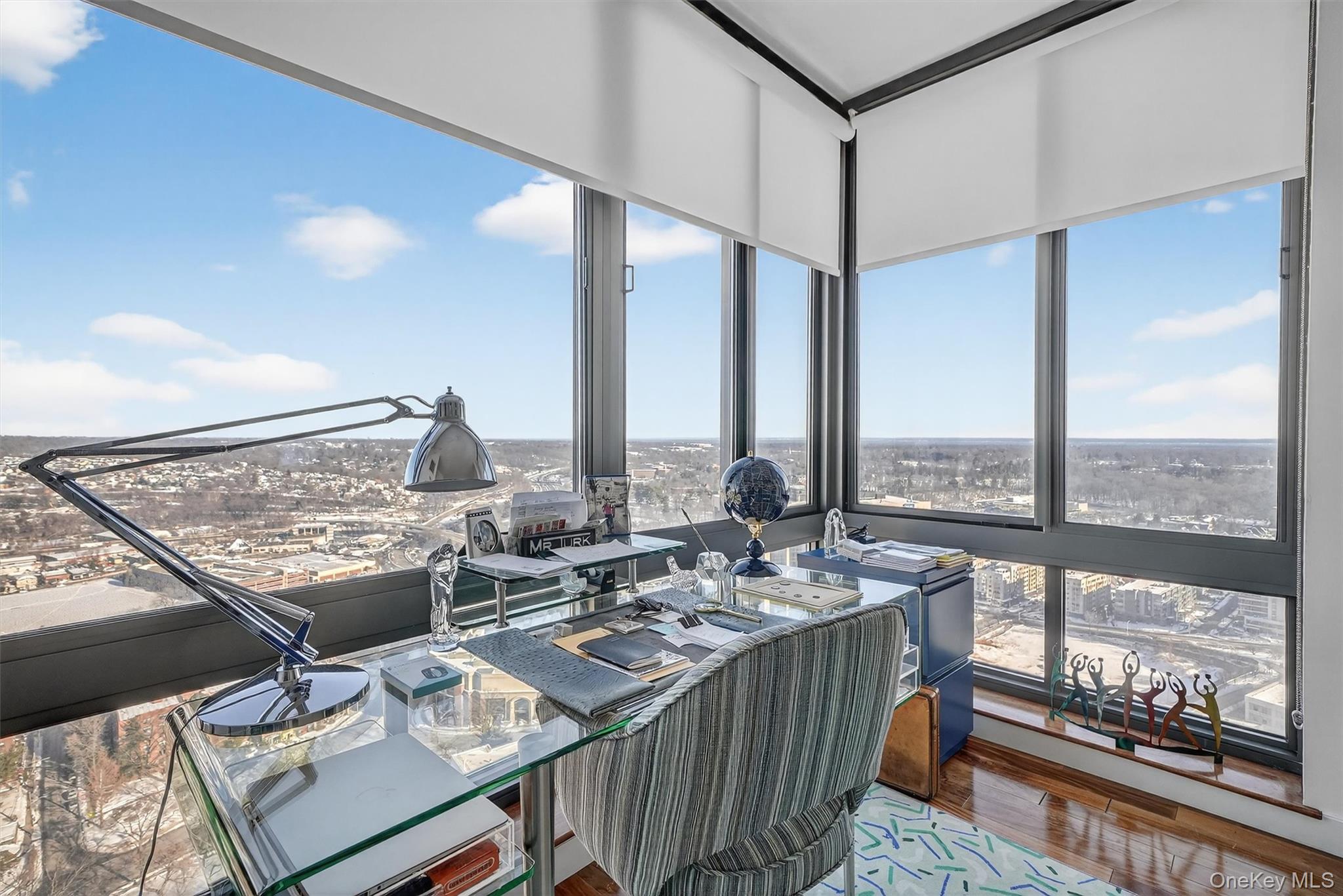 10 City Place Unit: PH3H