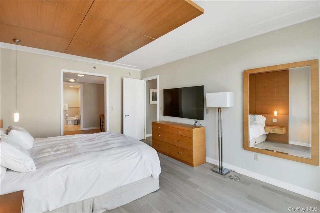 1 Renaissance Square Unit: 7B