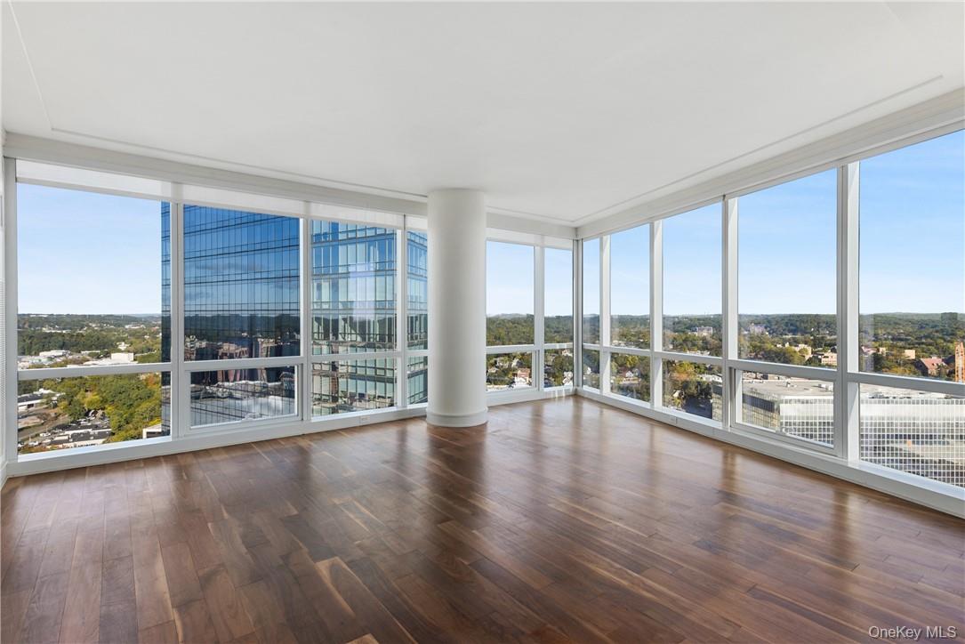 1 Renaissance Square Unit: V4G