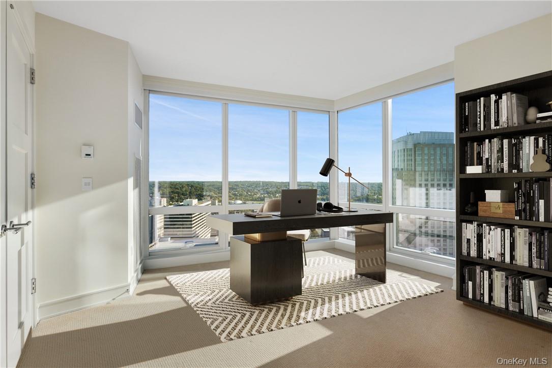 1 Renaissance Square Unit: V4G