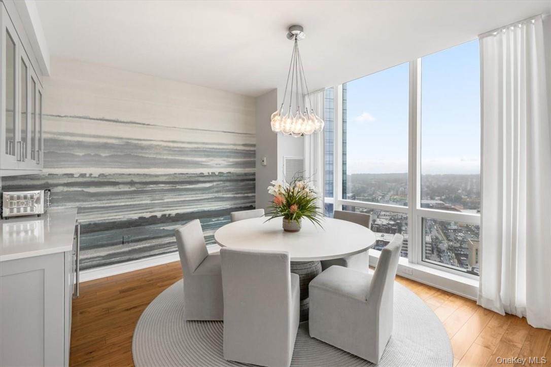 5 Renaissance Square Unit: PH5E (36fl)