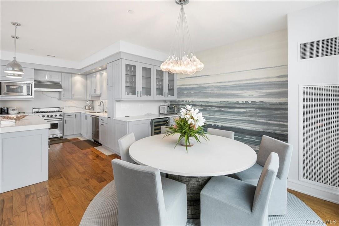 5 Renaissance Square Unit: PH5E (36fl)