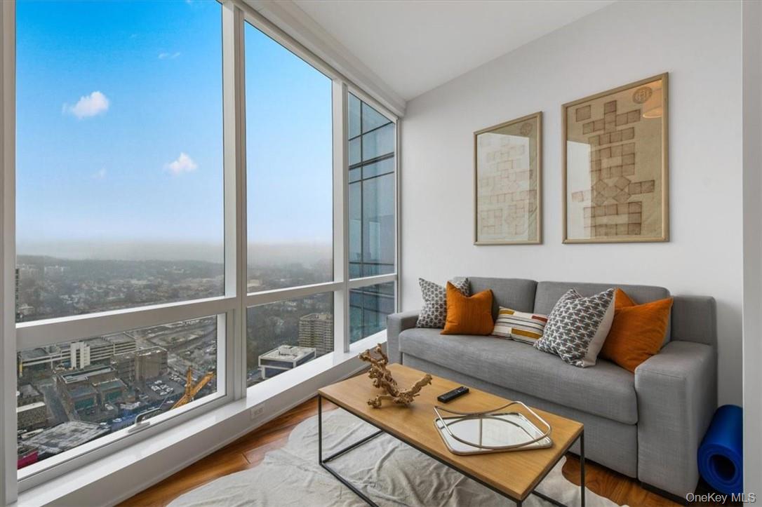 5 Renaissance Square Unit: PH5E (36fl)