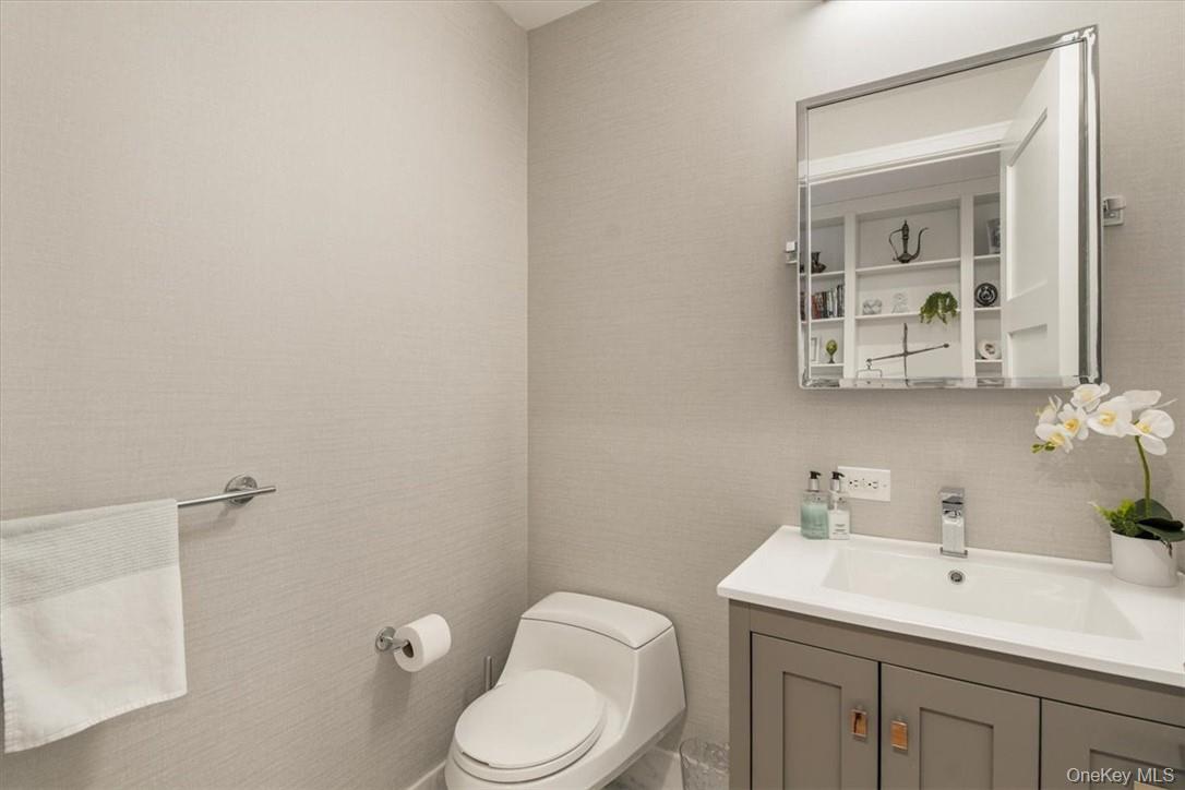 5 Renaissance Square Unit: PH5E (36fl)