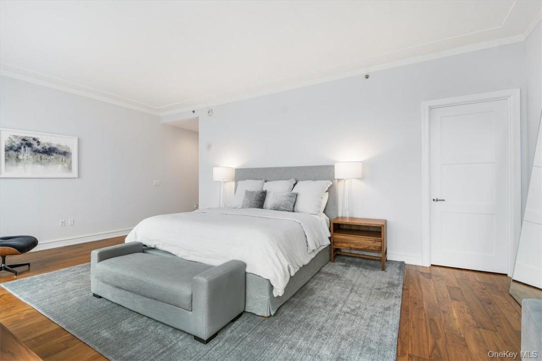 5 Renaissance Square Unit: PH5E (36fl)