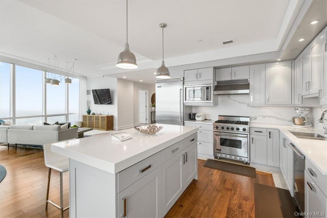 5 Renaissance Square Unit: PH5E (36fl)