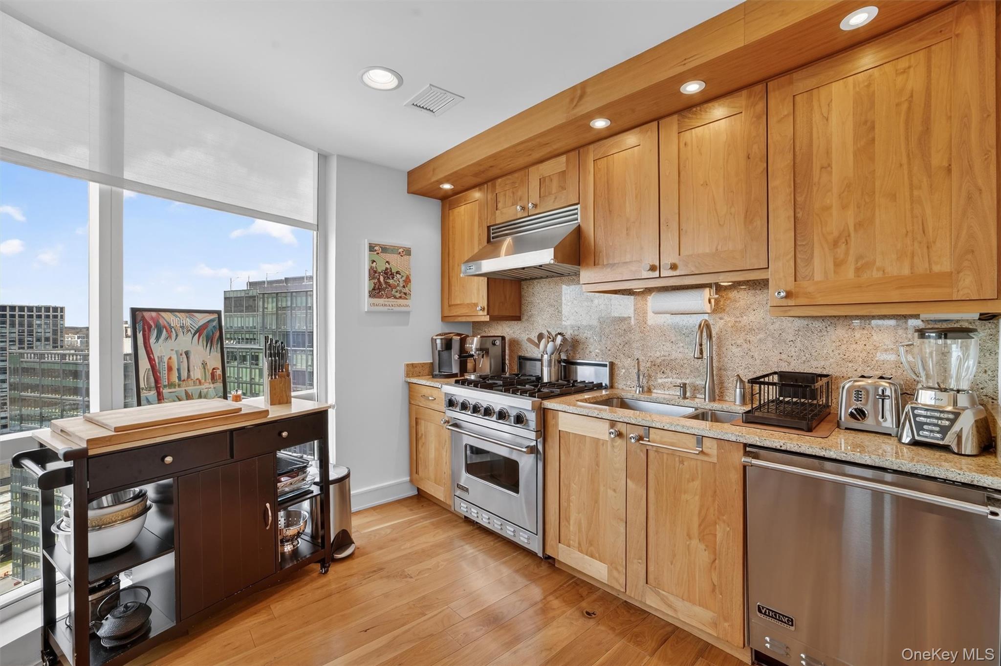 5 Renaissance Square Unit: 26E