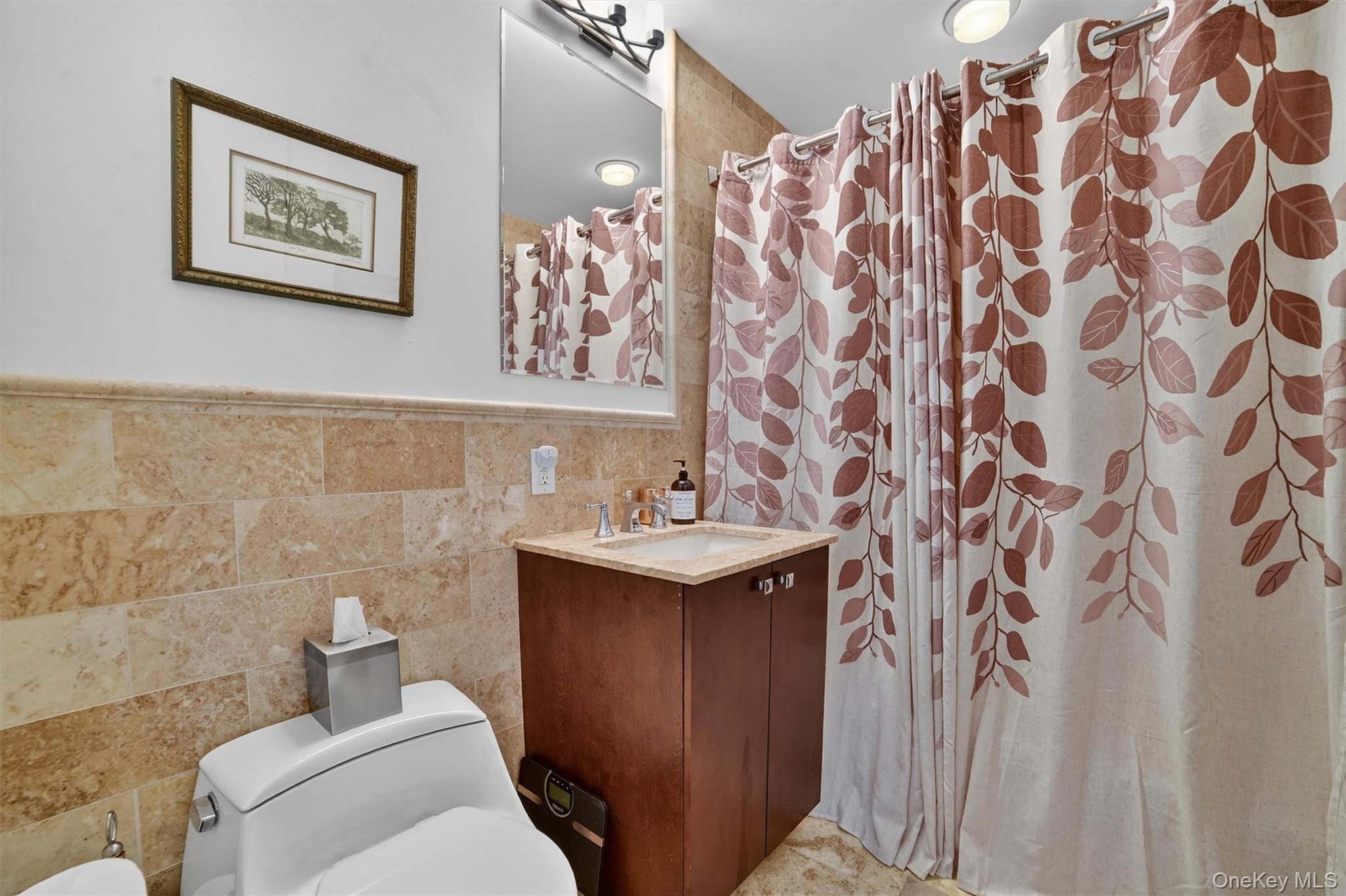 5 Renaissance Square Unit: 26E