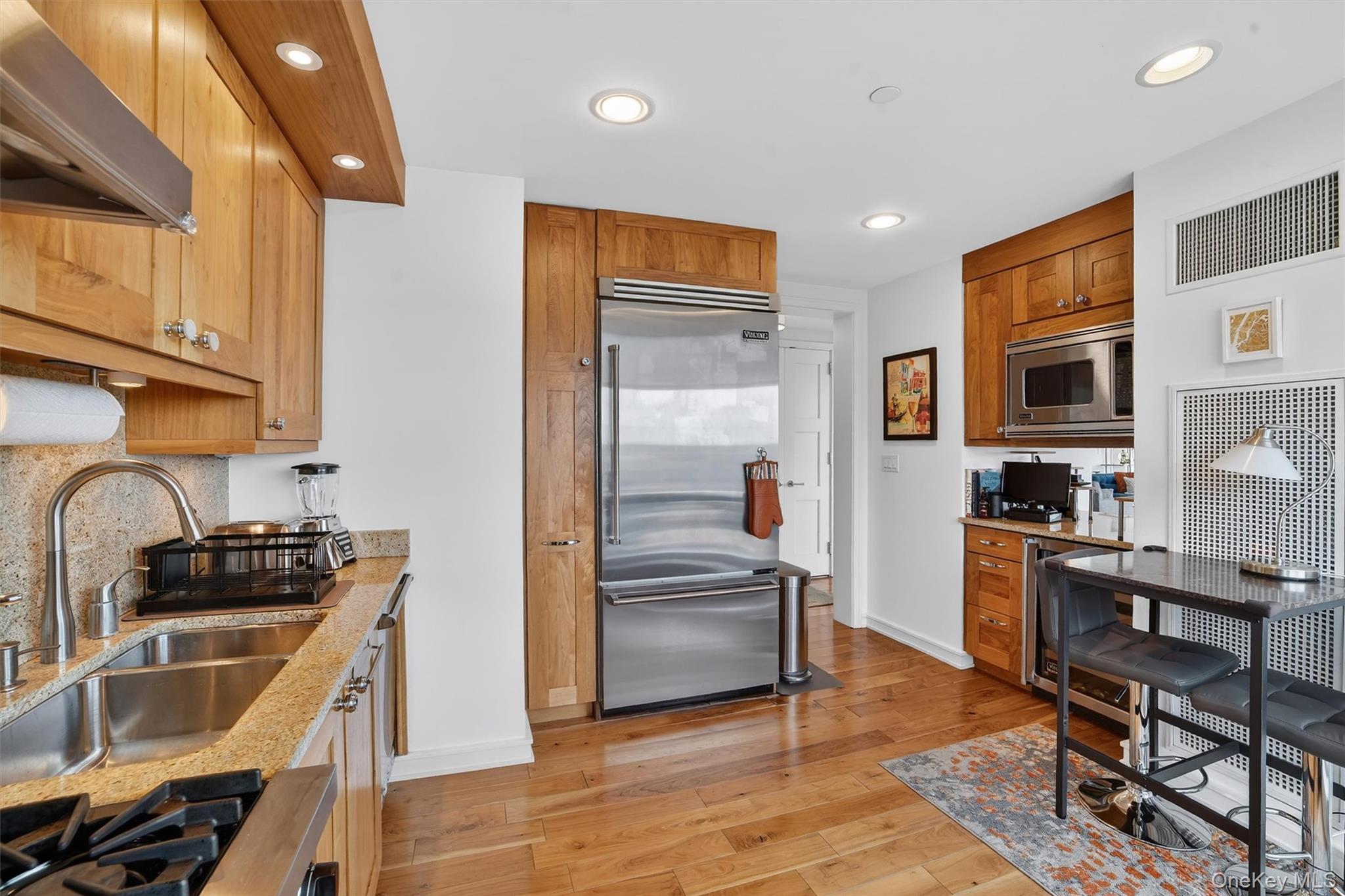 5 Renaissance Square Unit: 26E