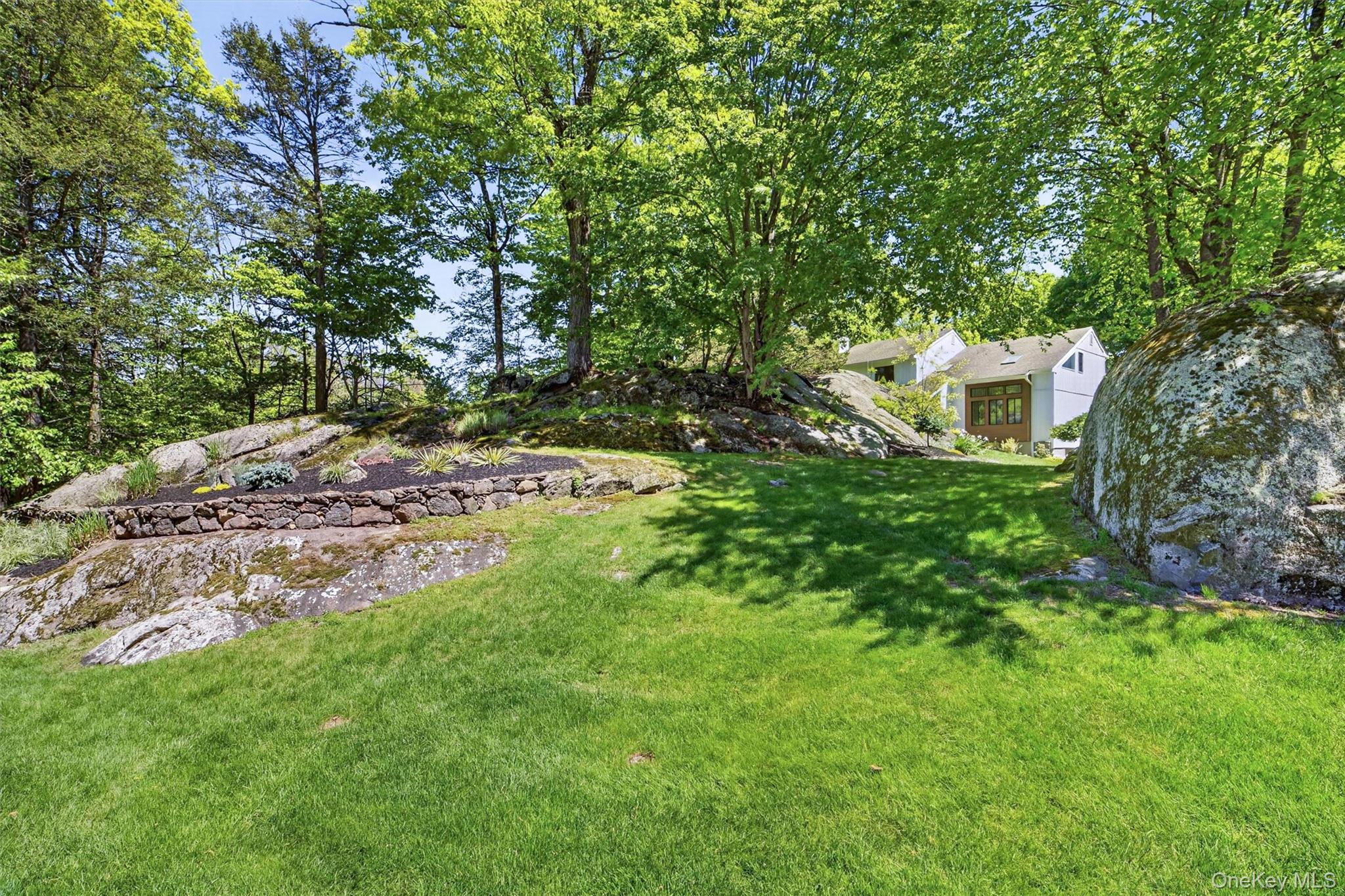 8 Amalfi Drive