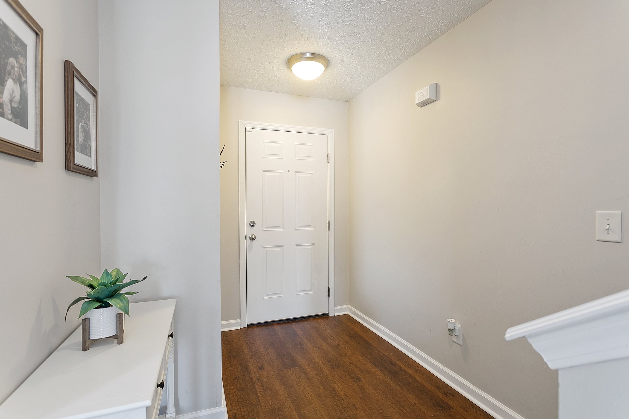 5963 Monroe Xing