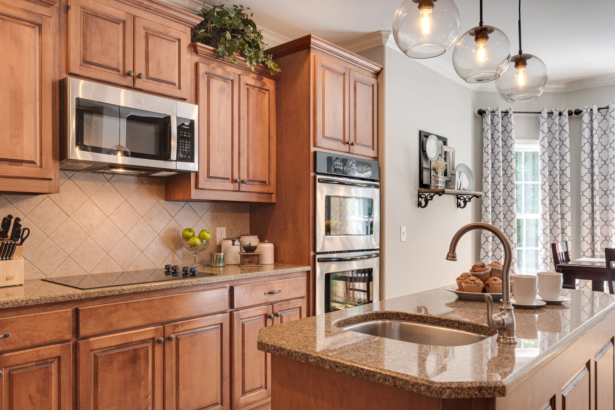 2105 Alston Ct
