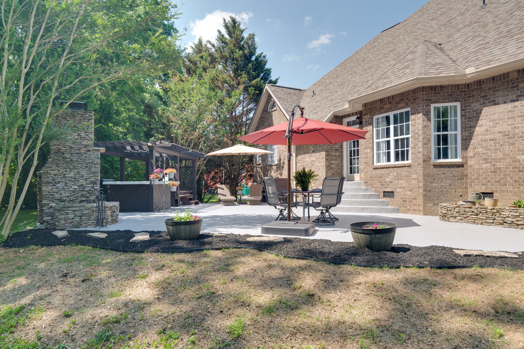 2105 Alston Ct