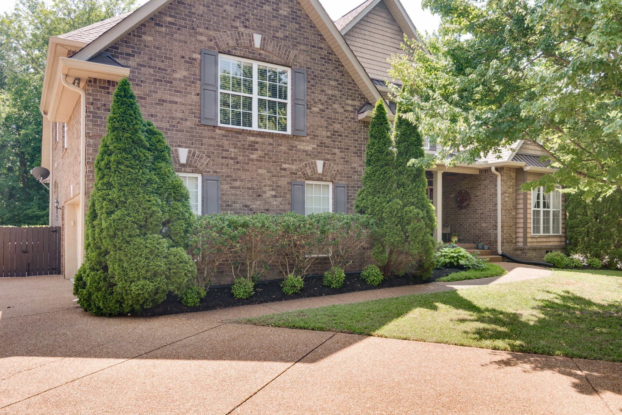2105 Alston Ct
