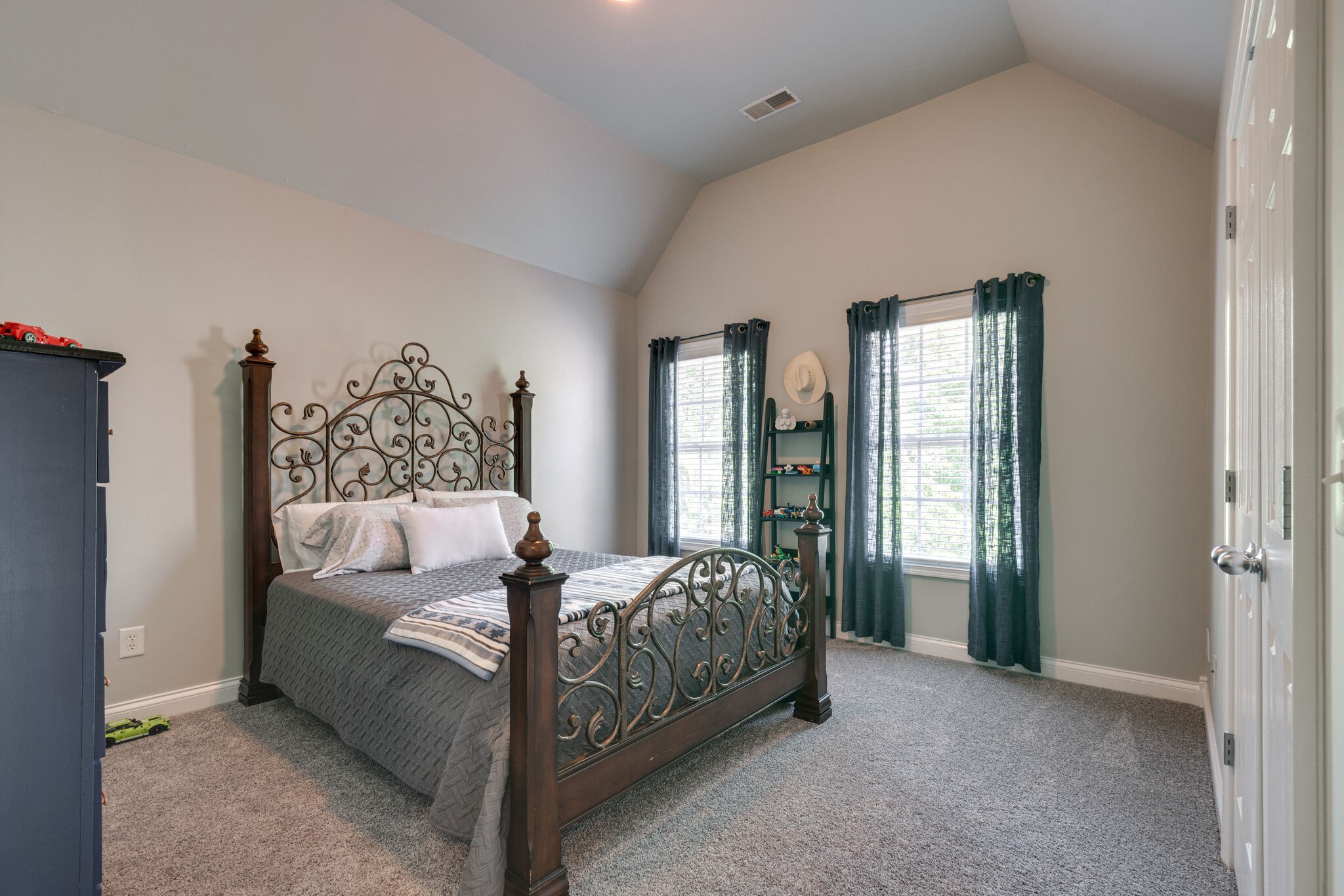 2105 Alston Ct