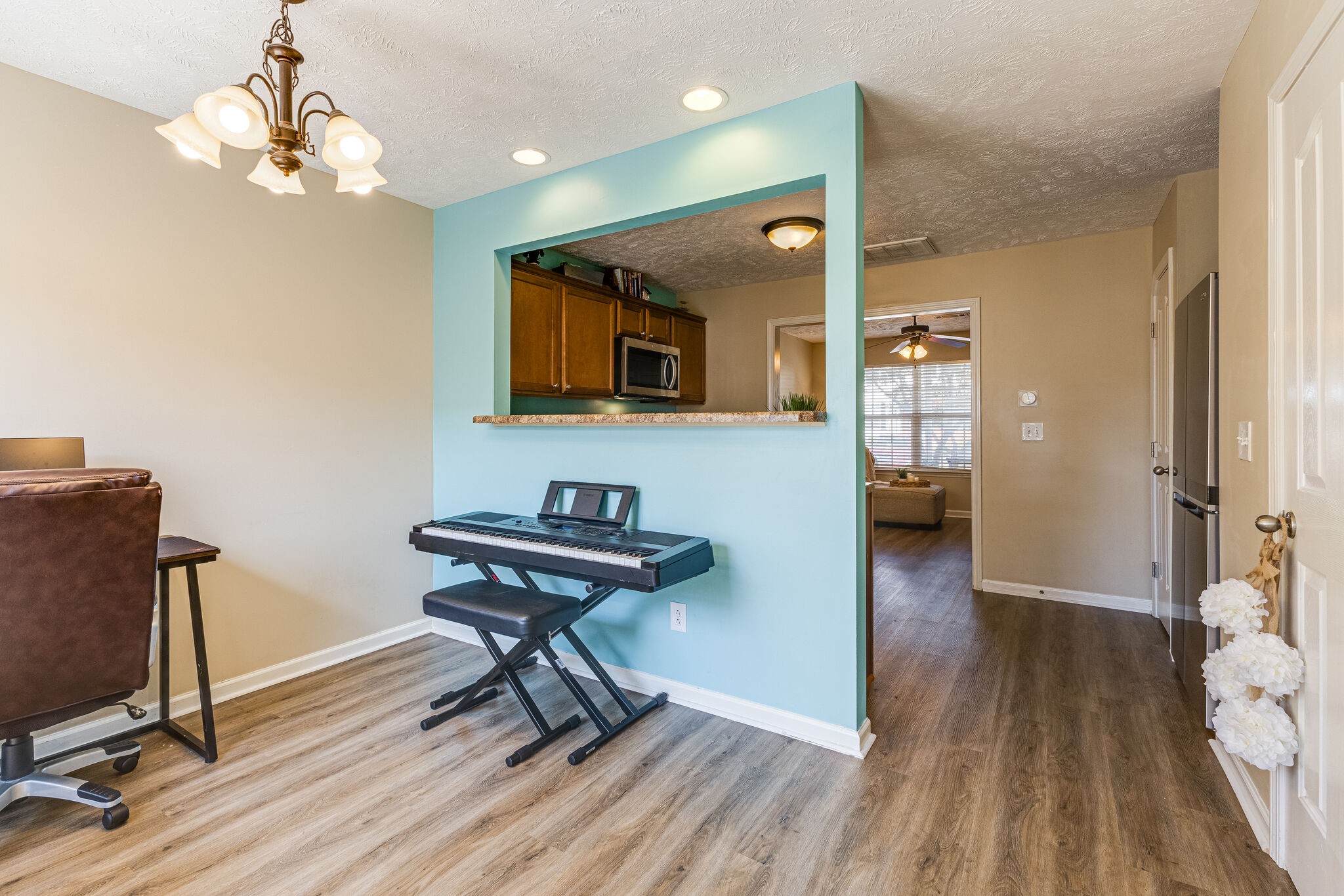 4015 Cody Dr