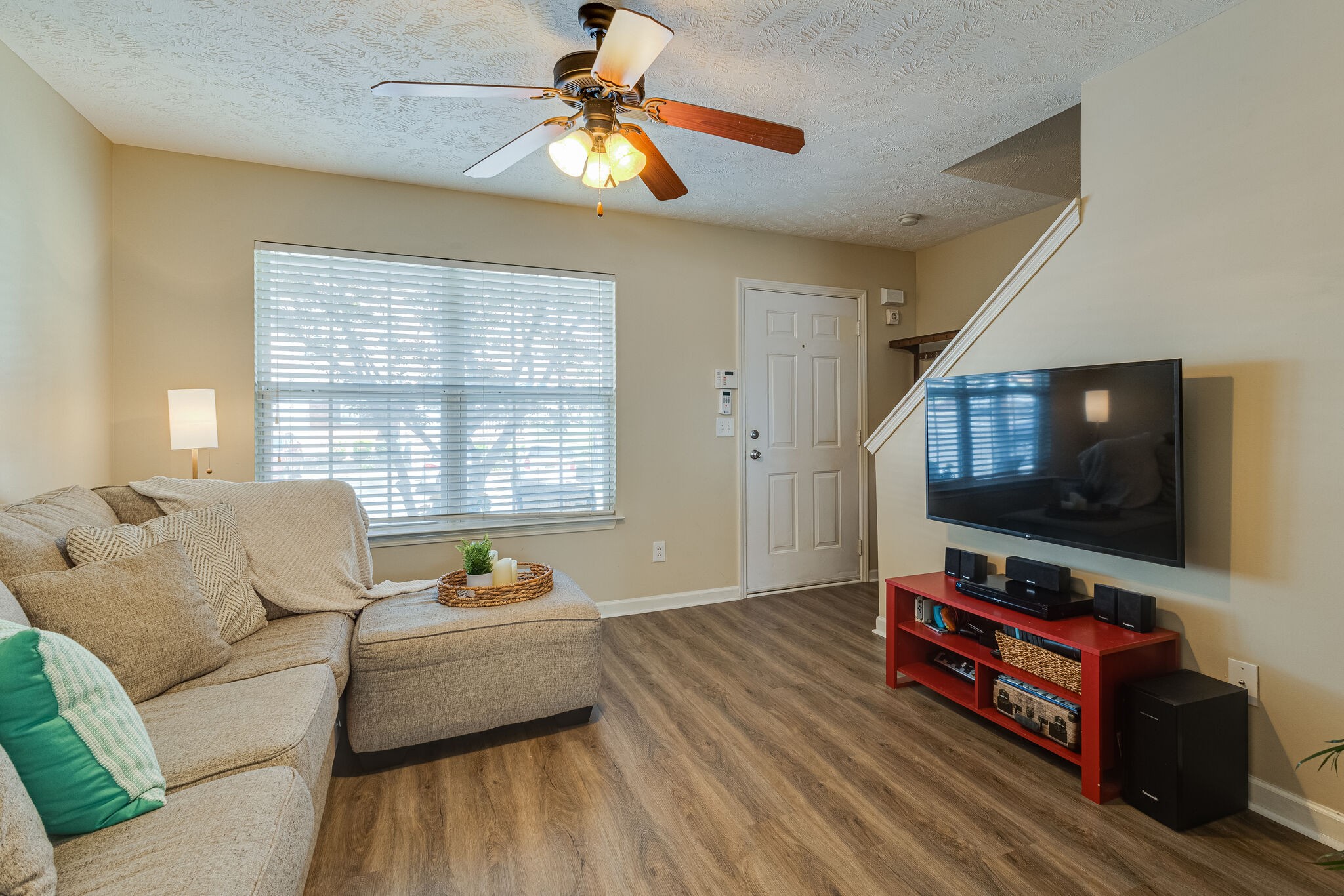 4015 Cody Dr