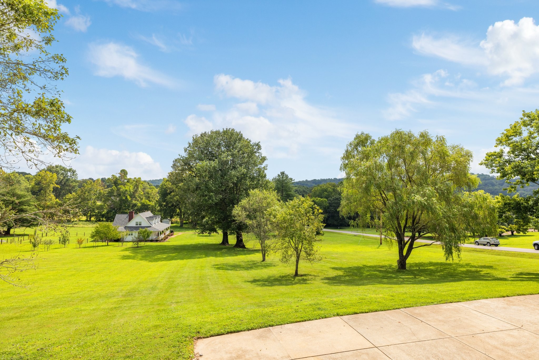 1021 Fairmont Dr