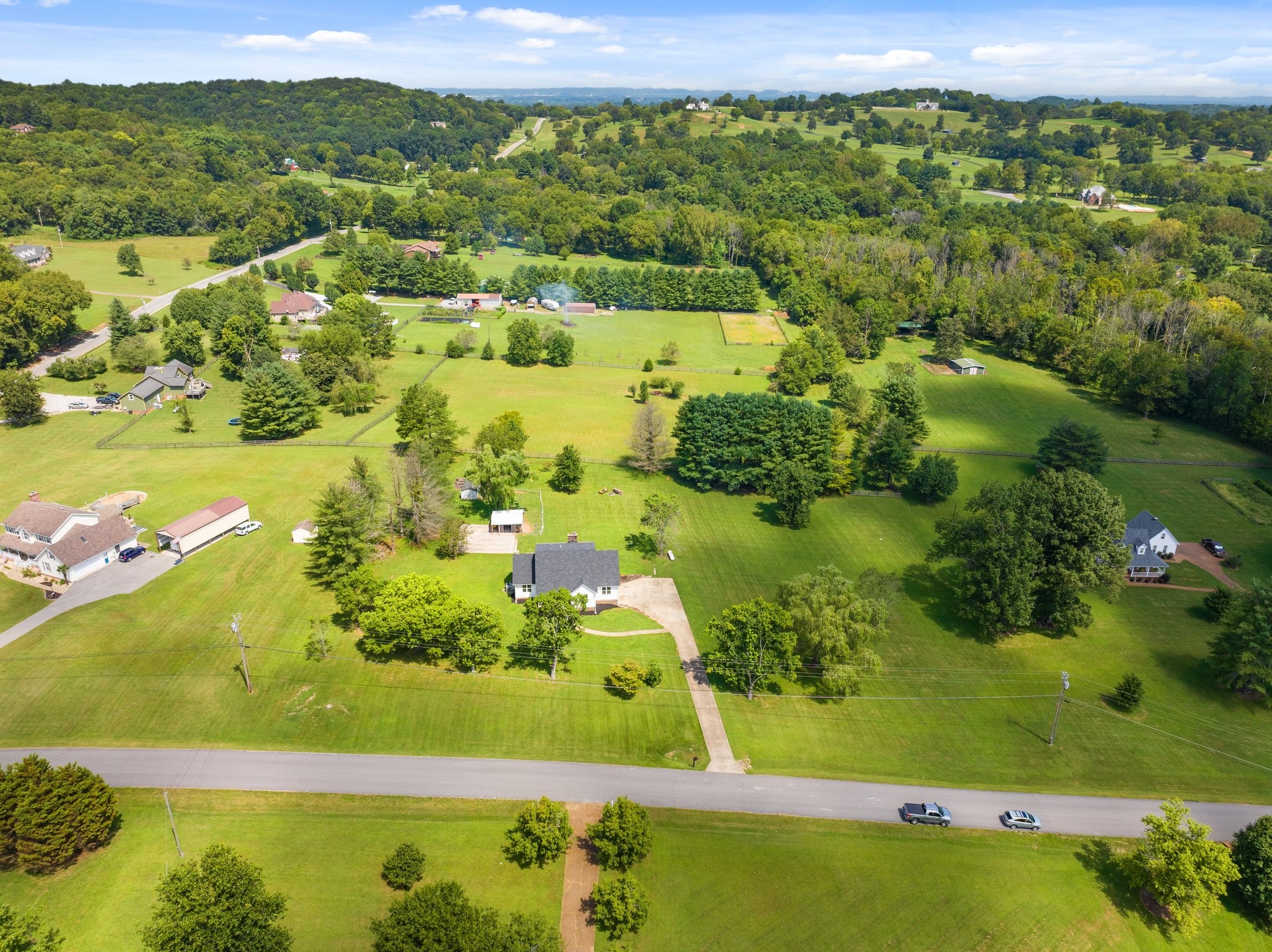 1021 Fairmont Dr