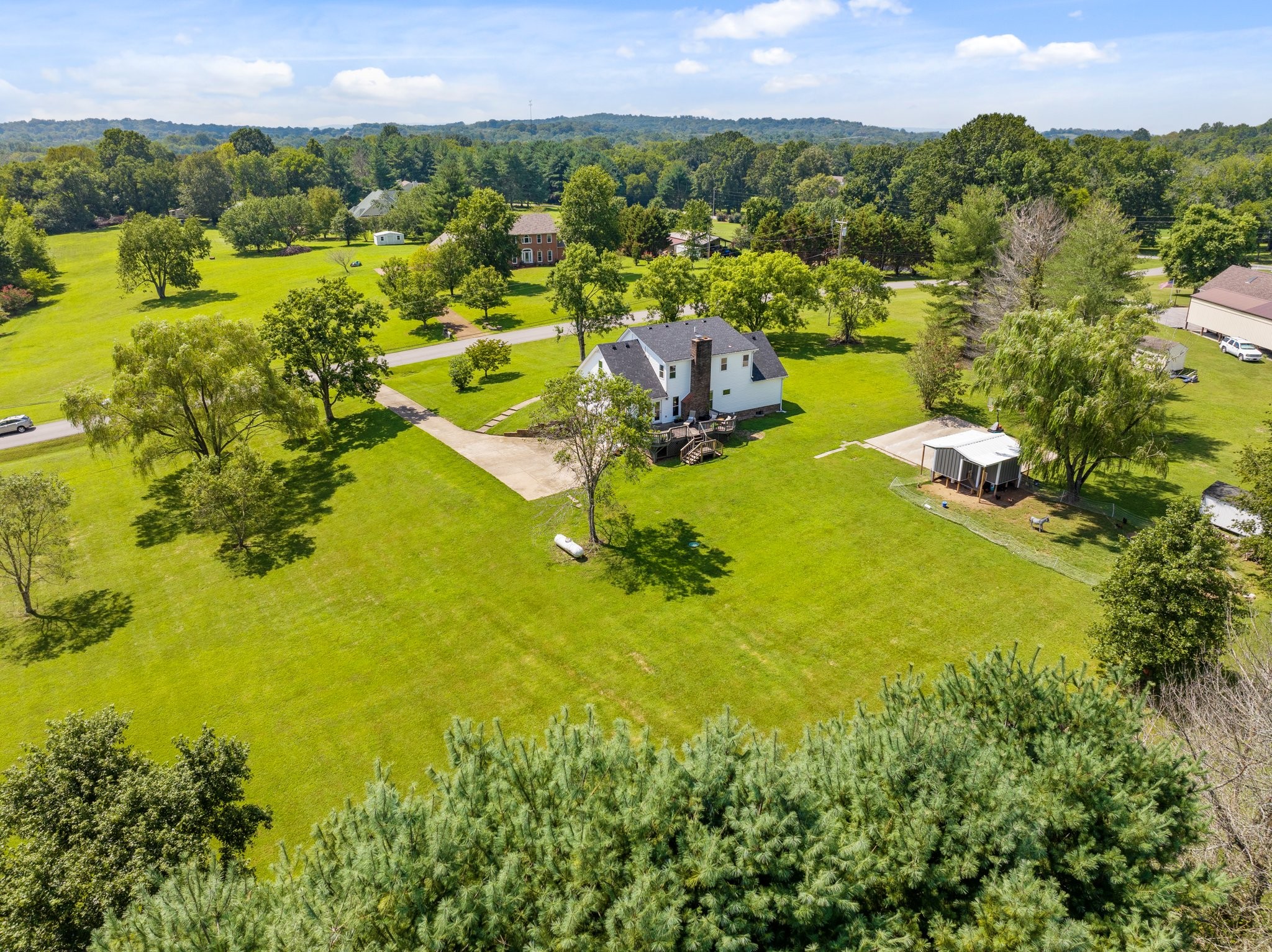1021 Fairmont Dr