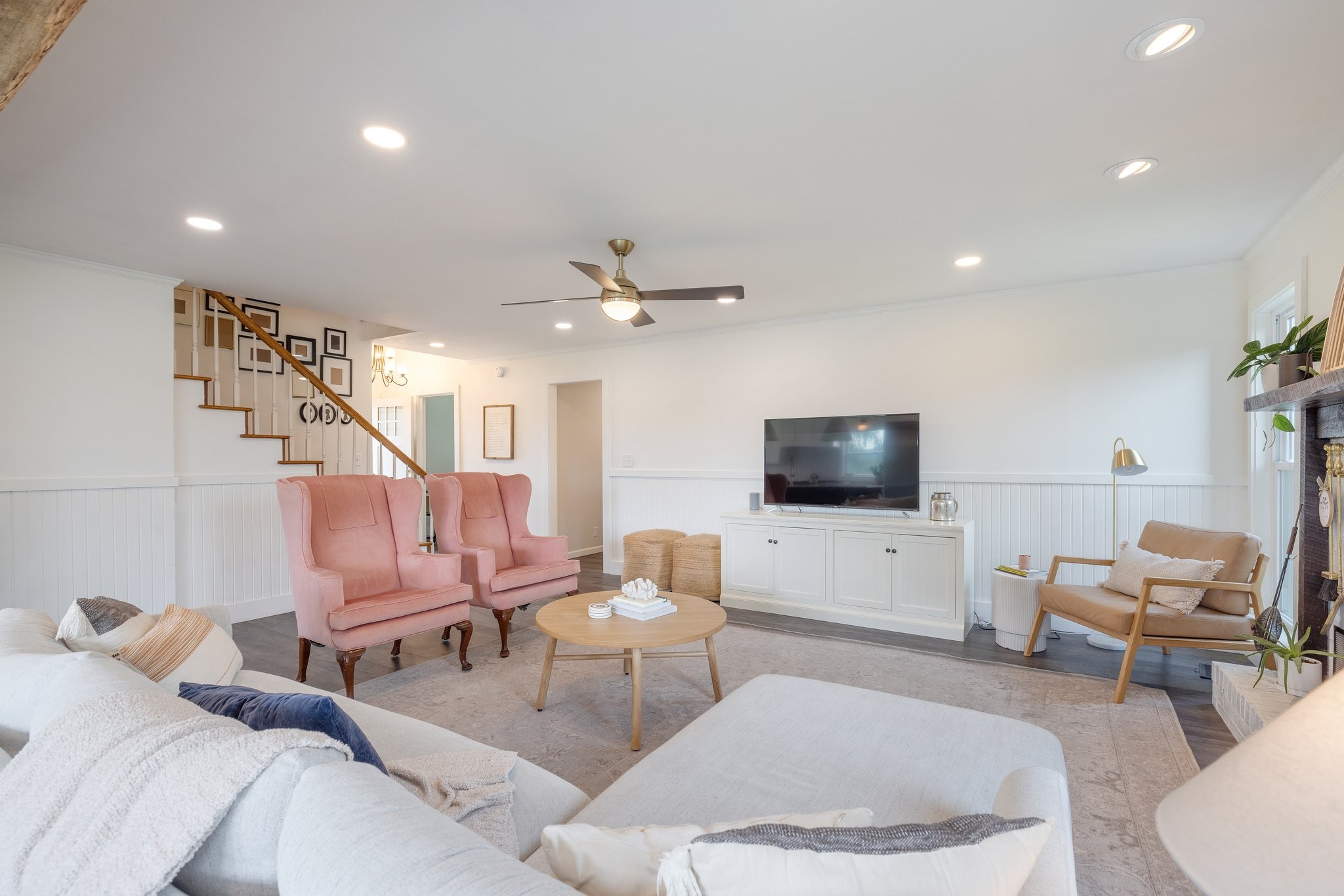 1021 Fairmont Dr