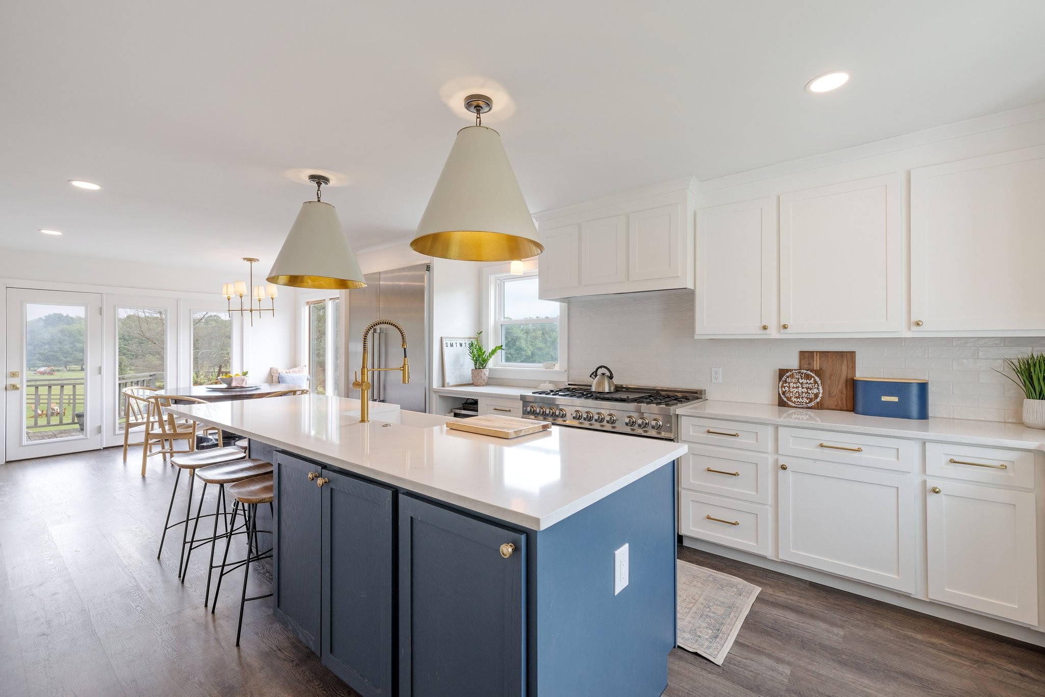 1021 Fairmont Dr
