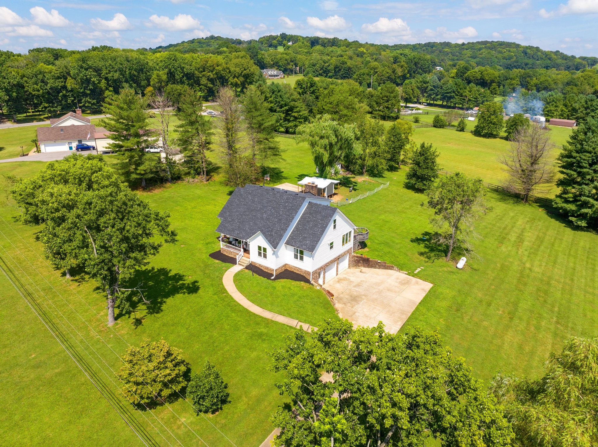 1021 Fairmont Dr