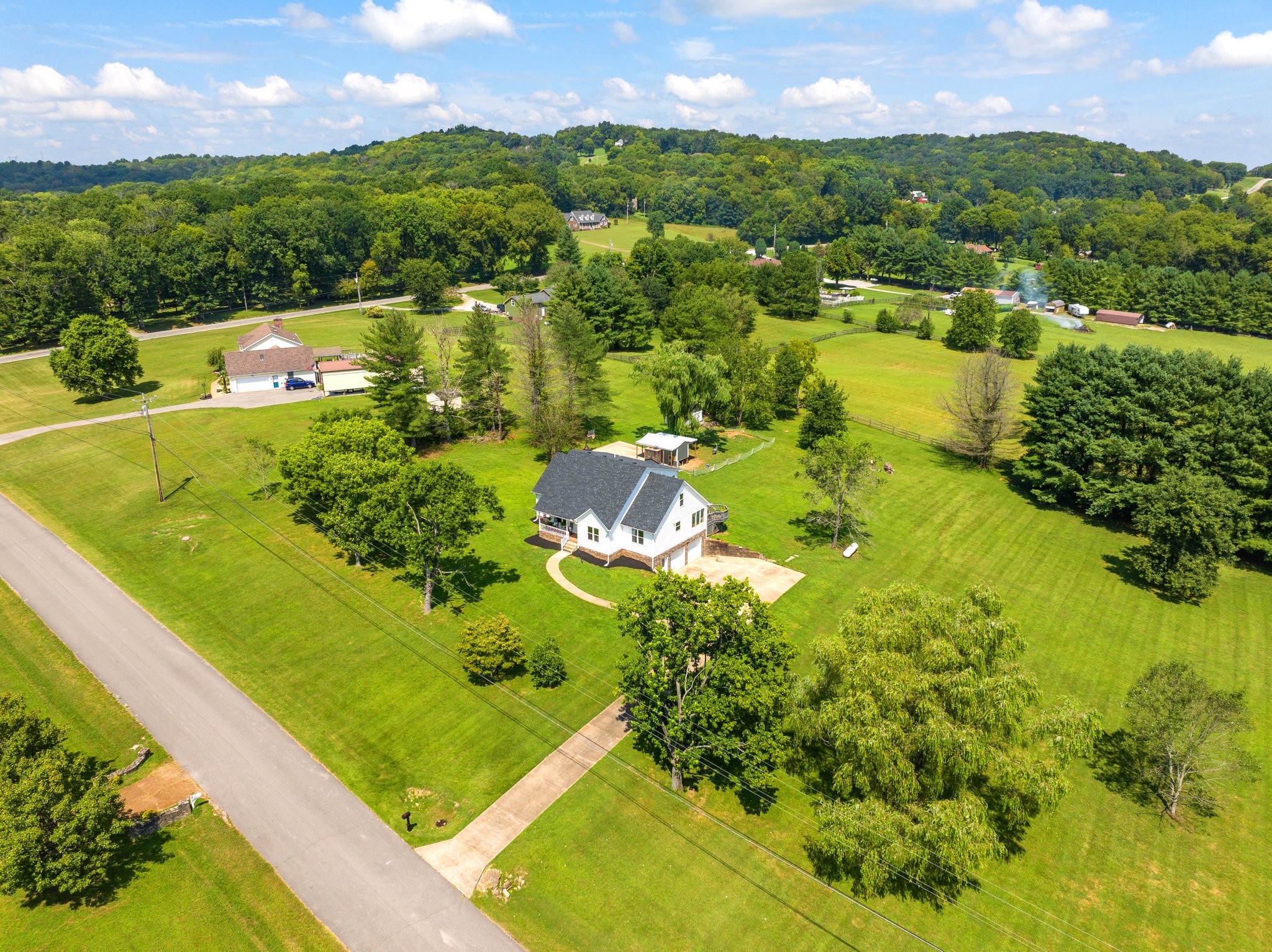 1021 Fairmont Dr