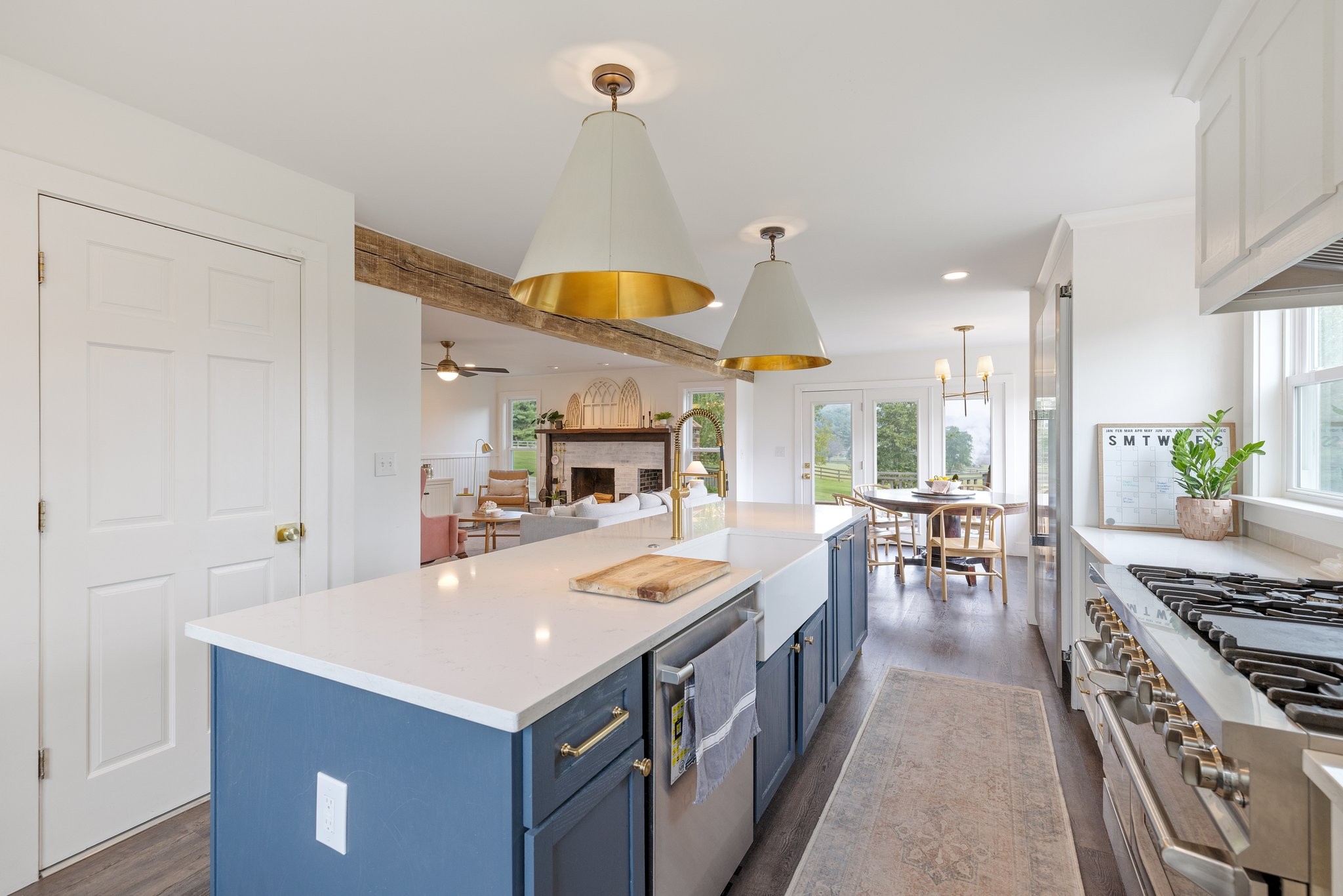 1021 Fairmont Dr