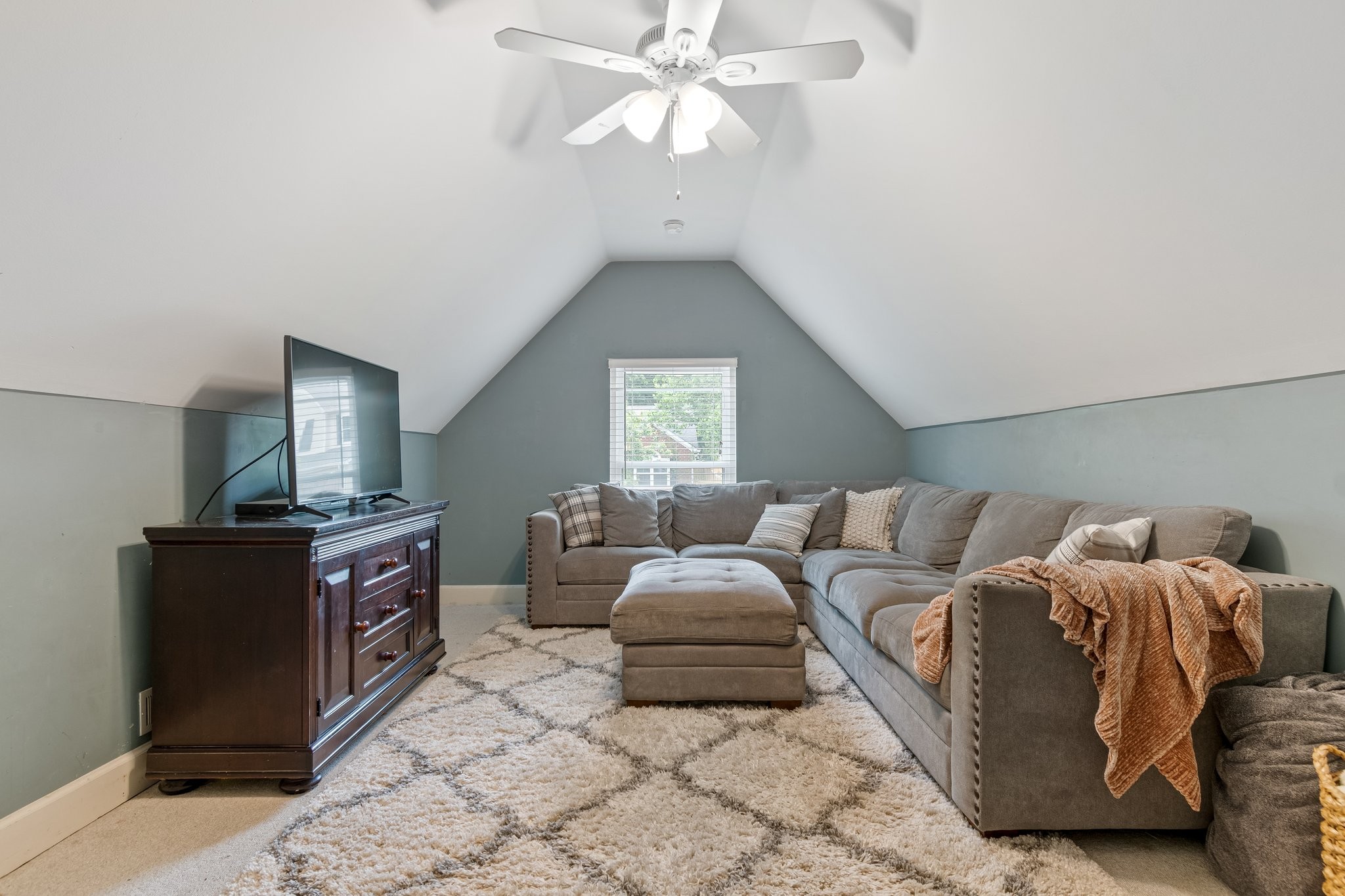 2115 Melody Dr