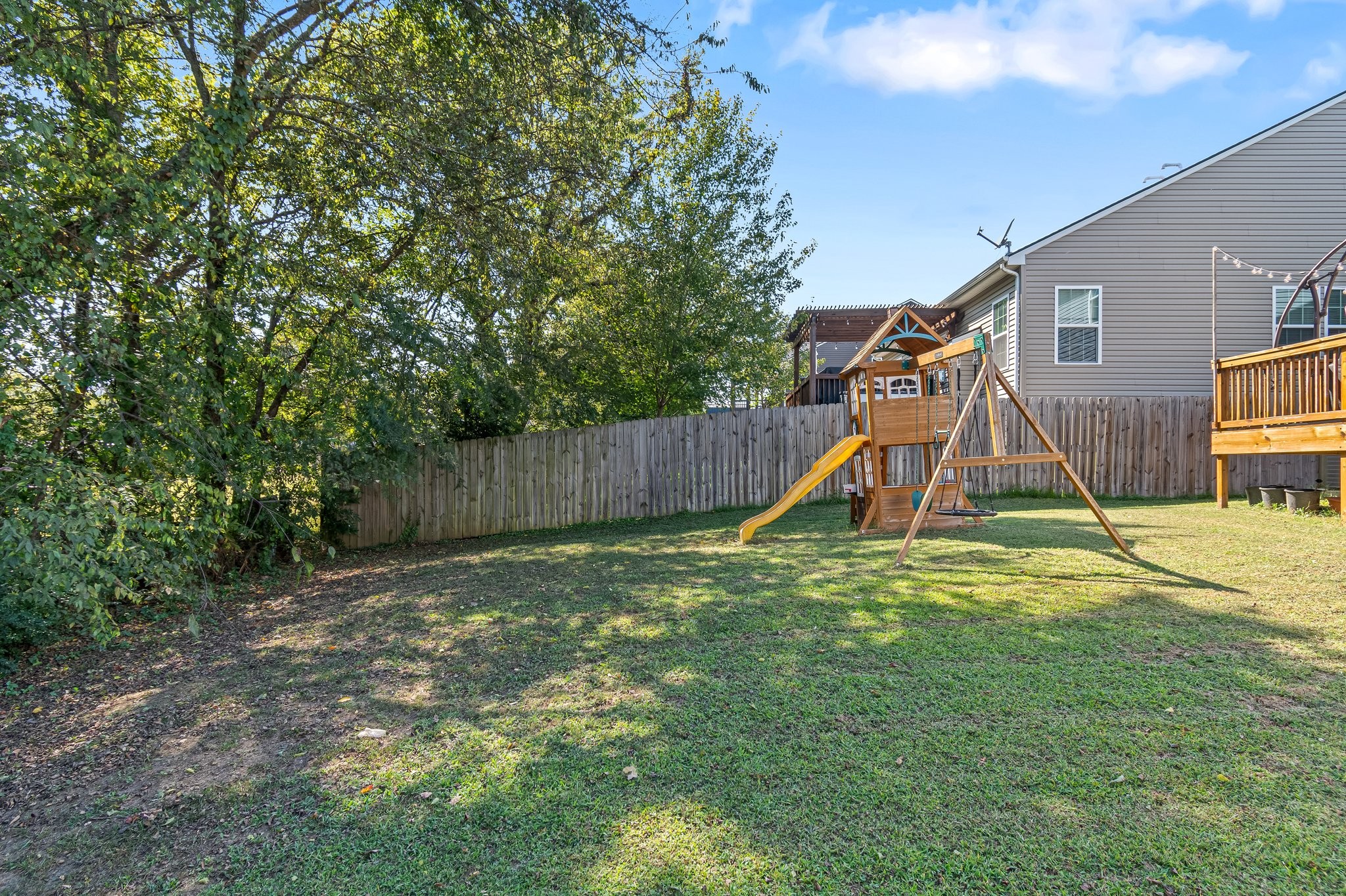 2828 Winterberry Dr