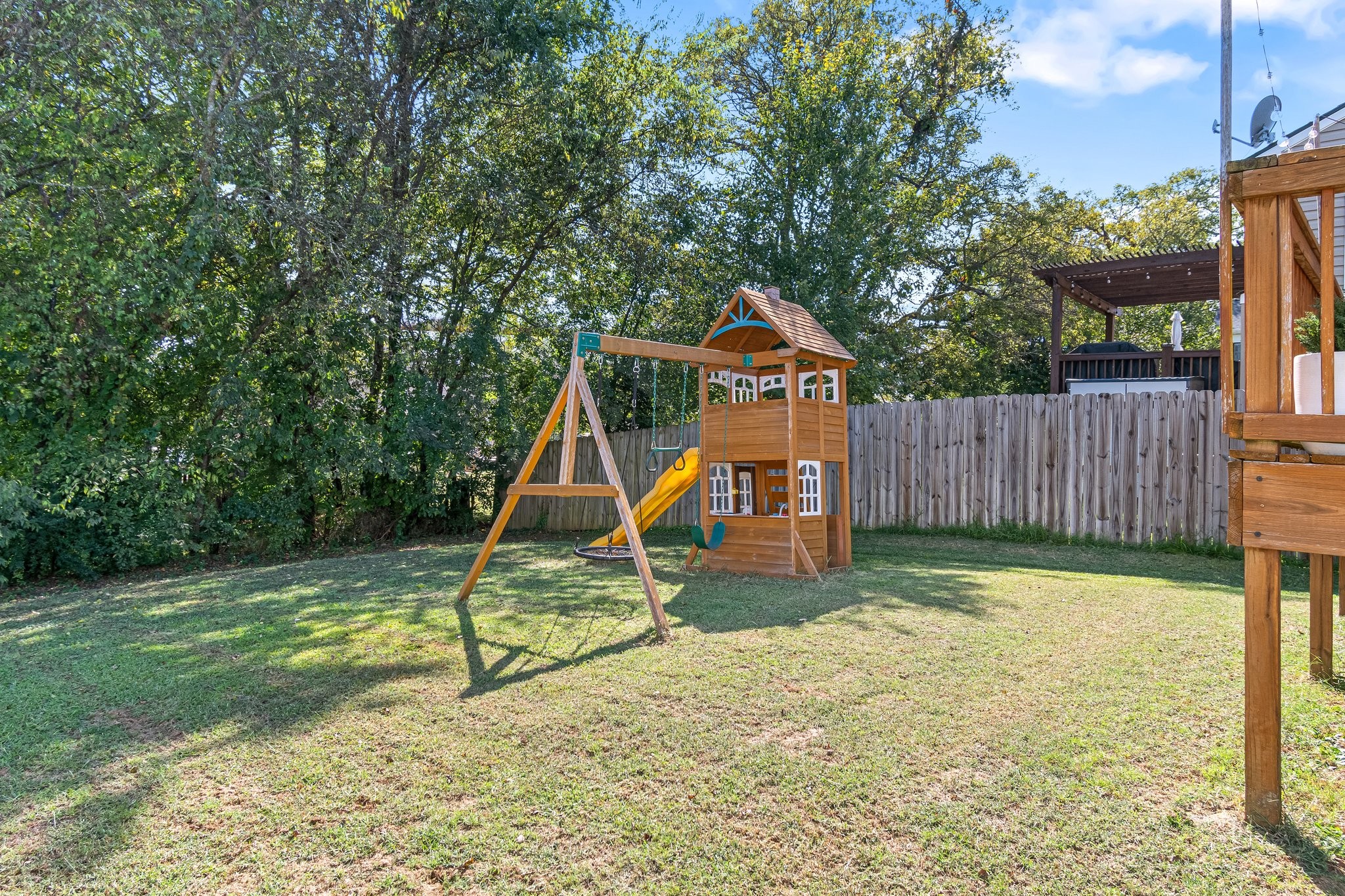 2828 Winterberry Dr