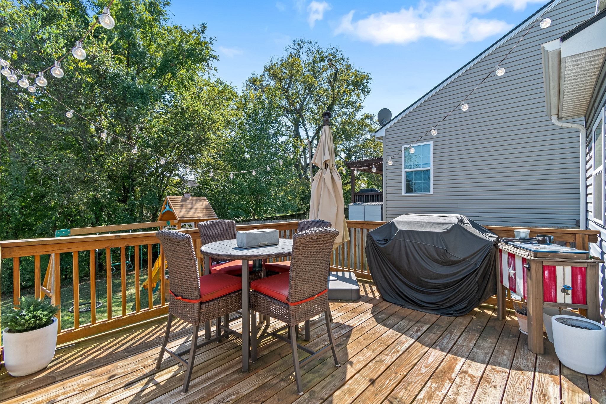 2828 Winterberry Dr