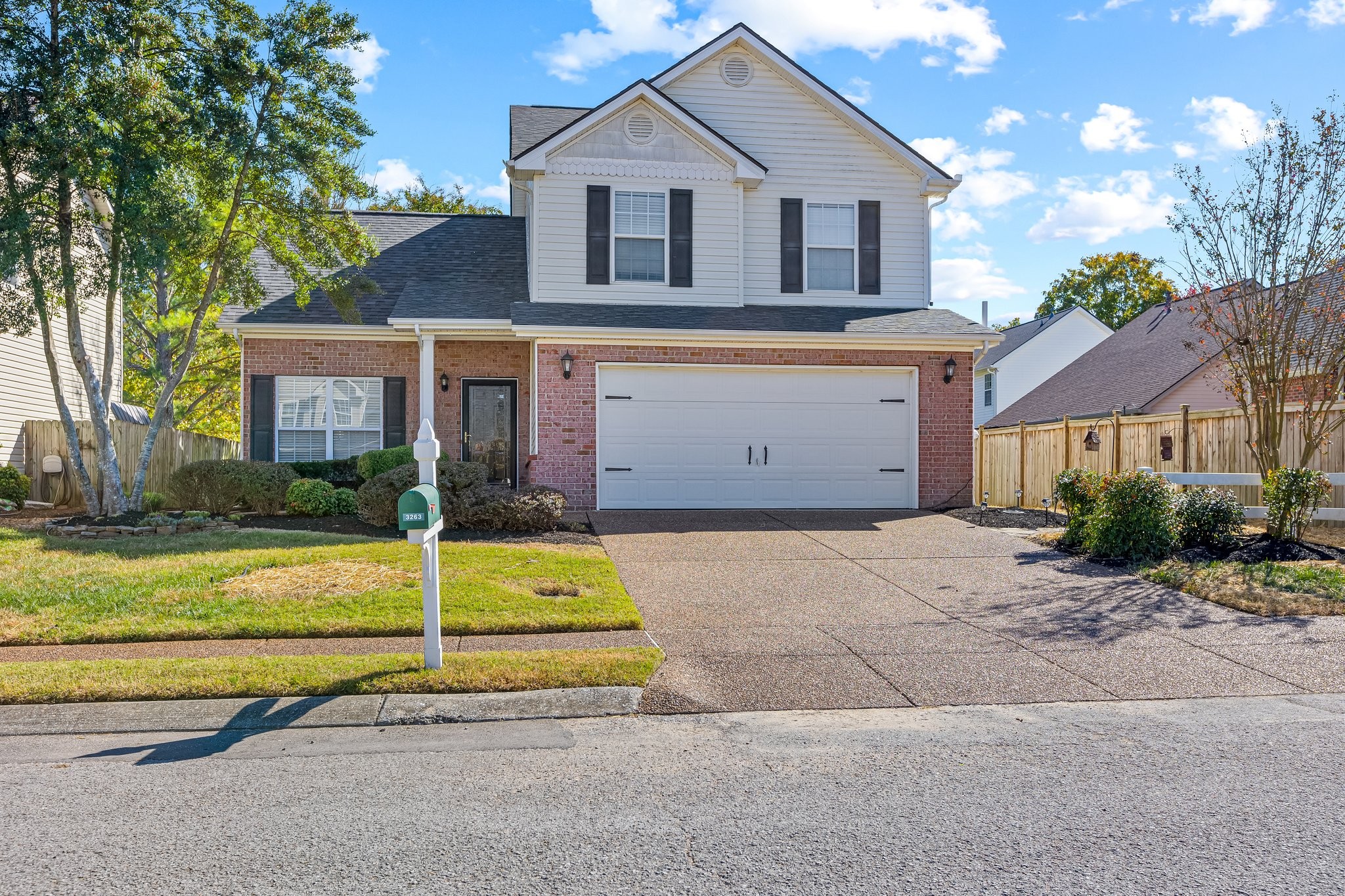 3263 Dark Woods Dr