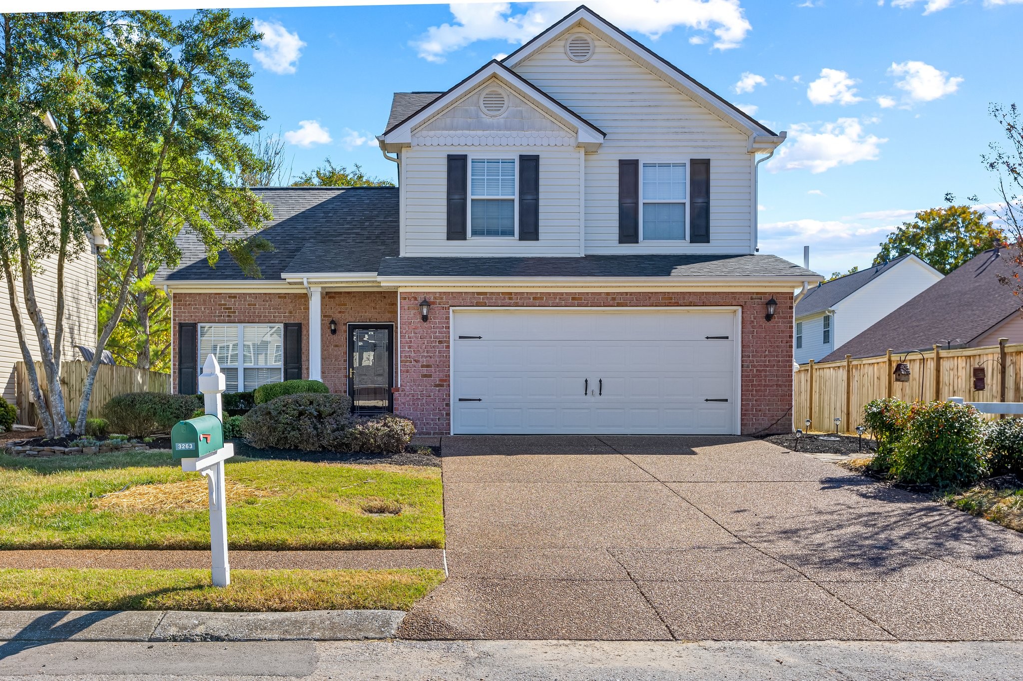 3263 Dark Woods Dr