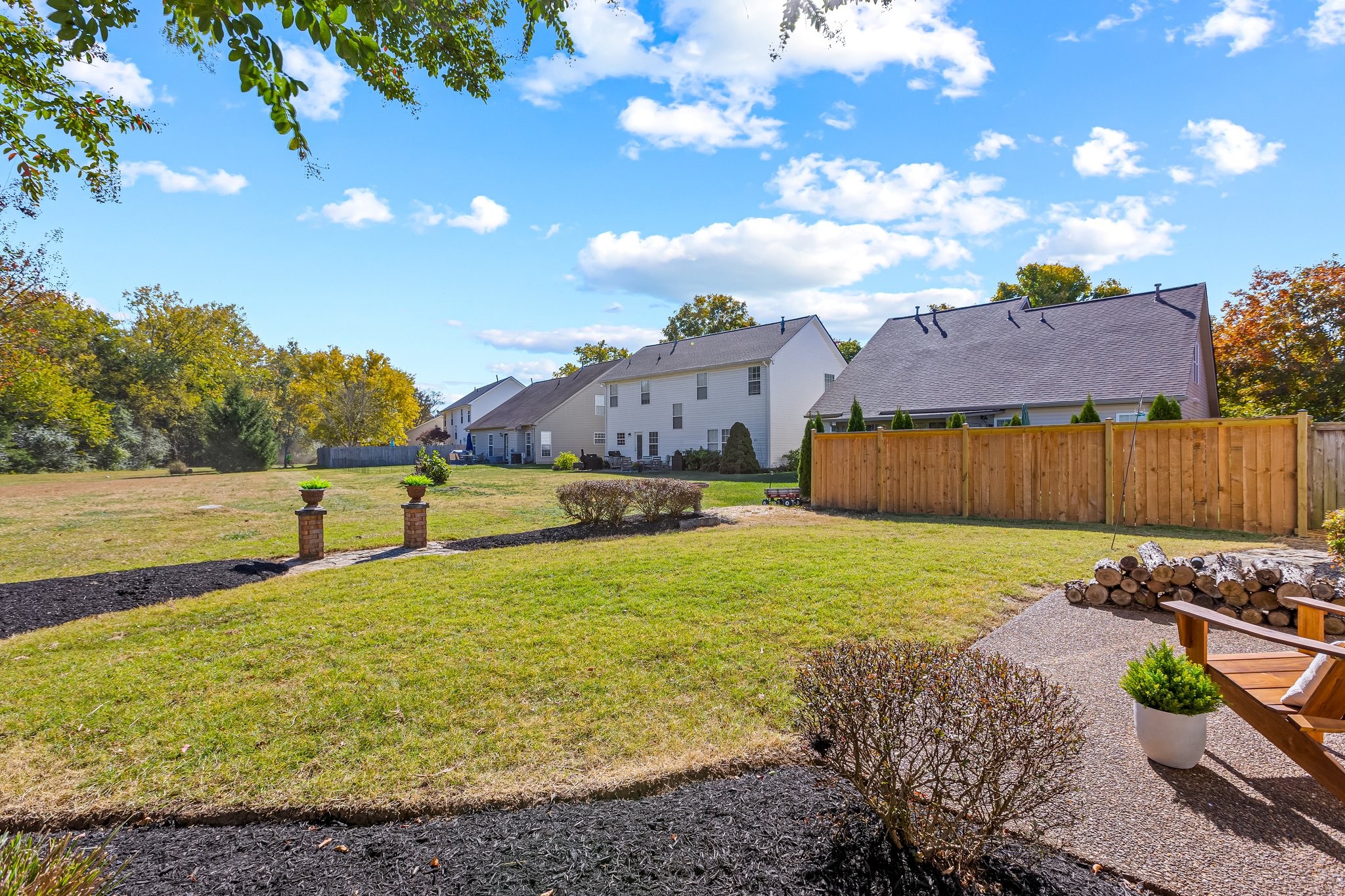 3263 Dark Woods Dr