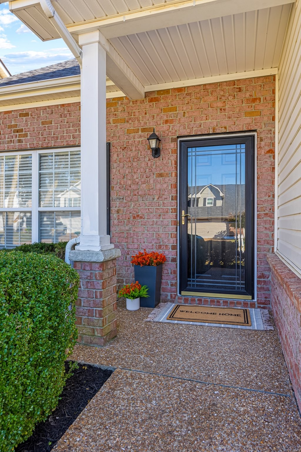 3263 Dark Woods Dr