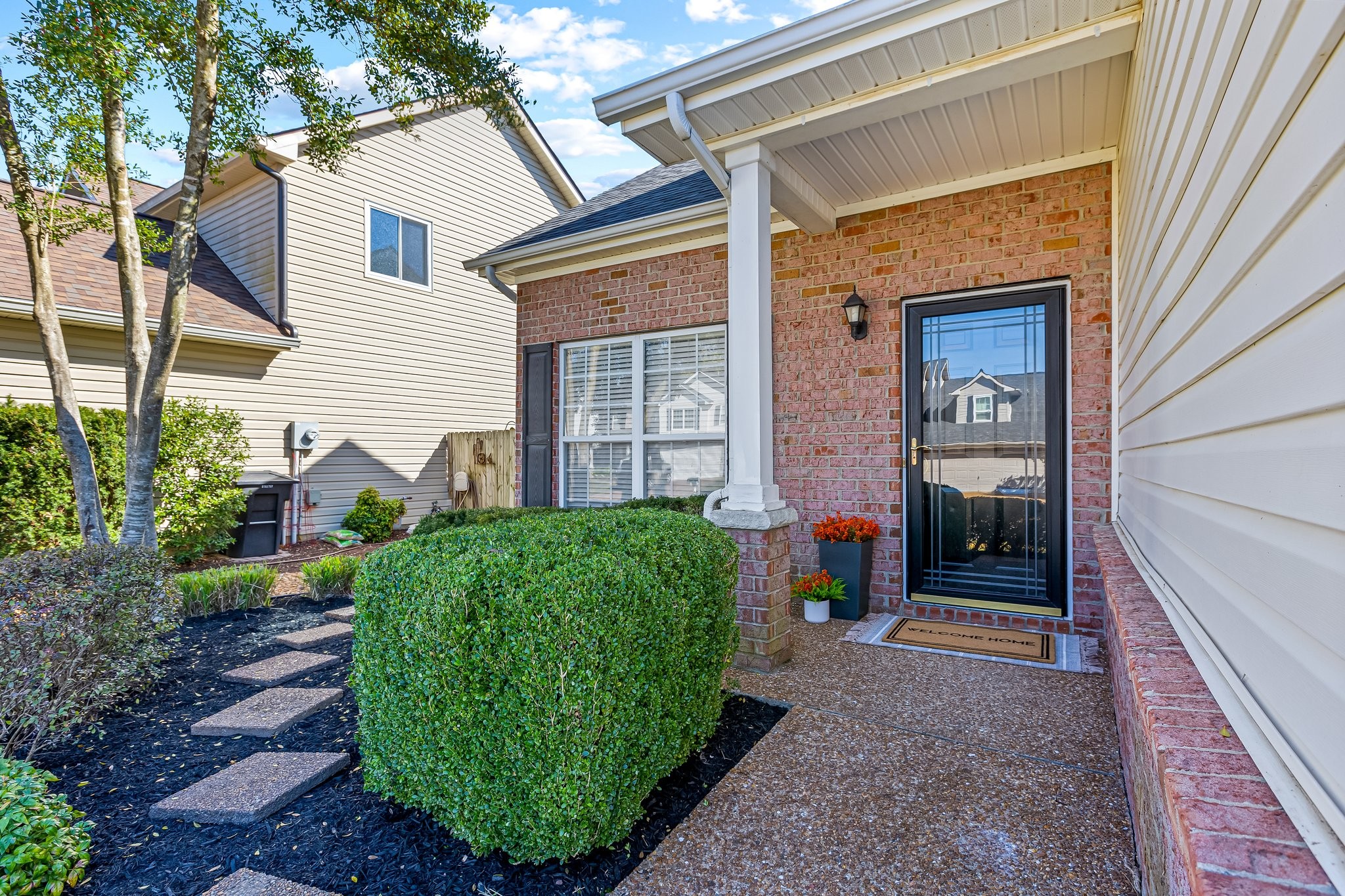 3263 Dark Woods Dr