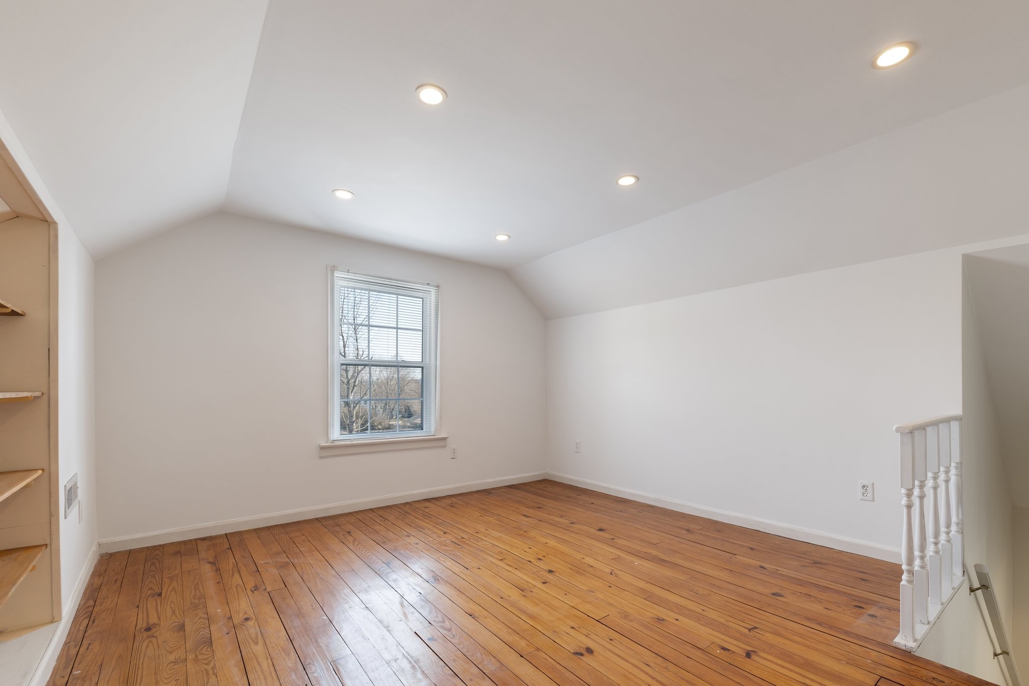 404 6th Ave
