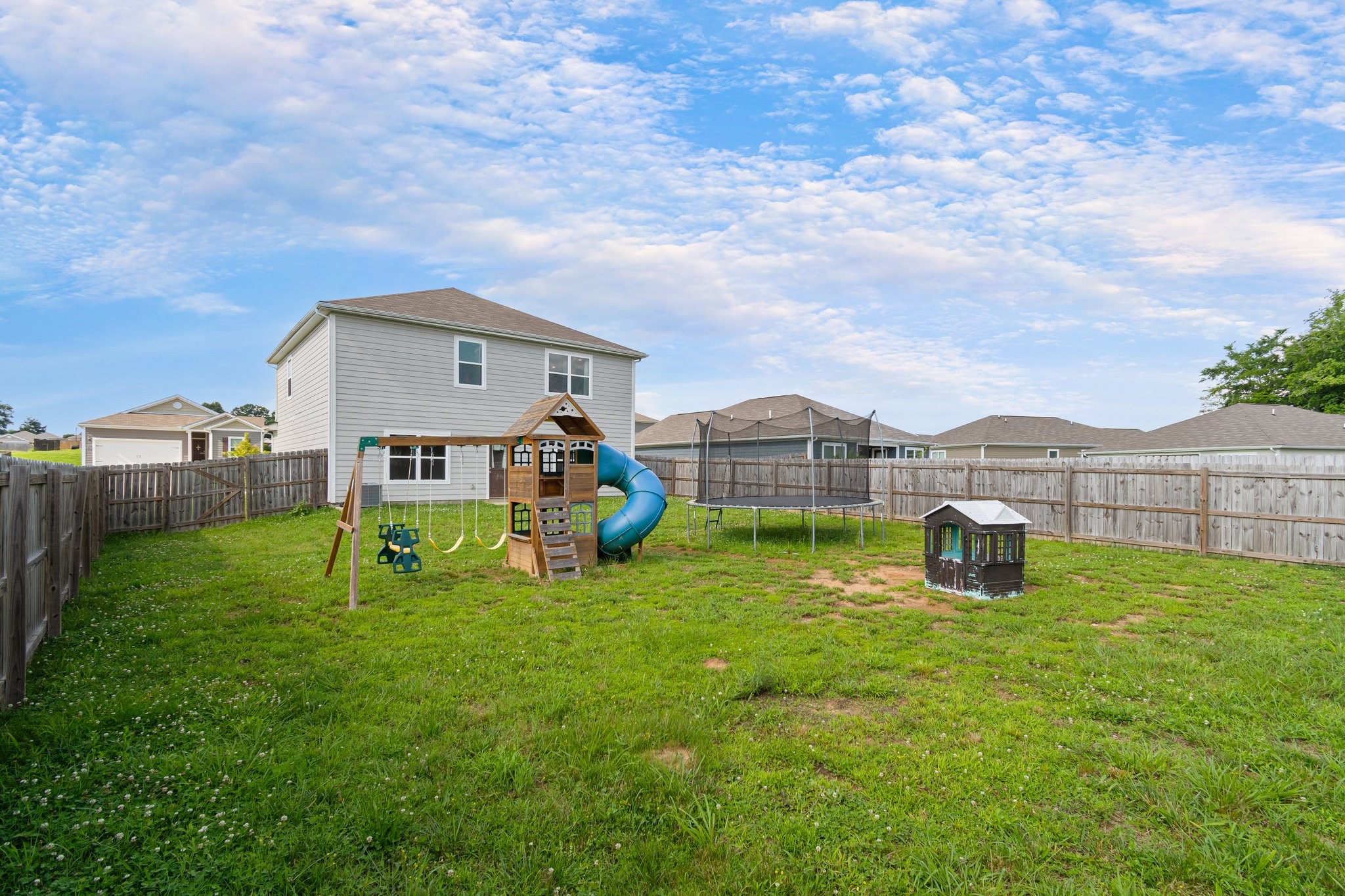 2555 Queen Bee Dr